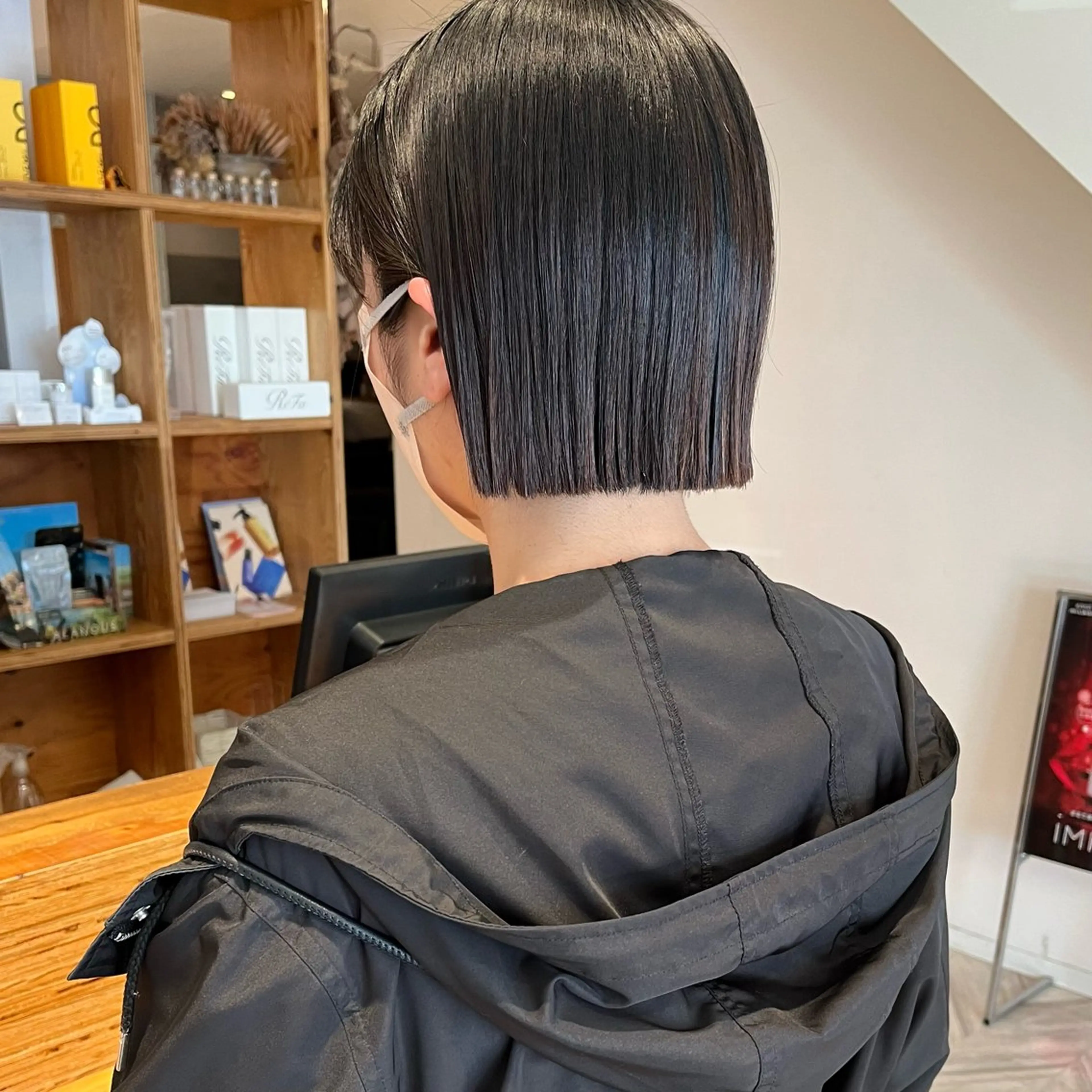 ショート カラー カット ヘアカラー トリートメント ボブ/透明感カラー /坂口恵梨子のヘアスタイル