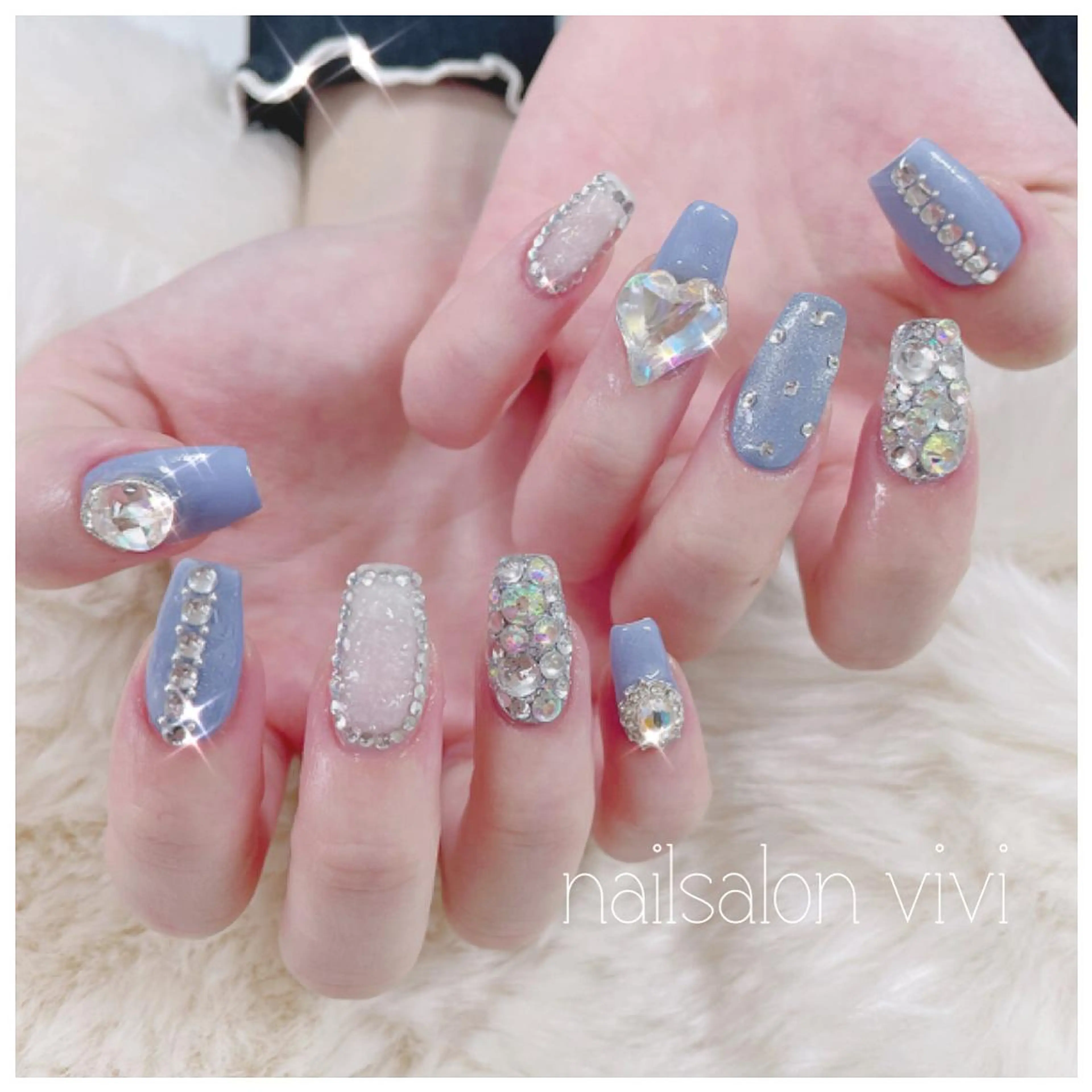 ネイル ＶＩＶＩ nailsalonのネイルデザイン