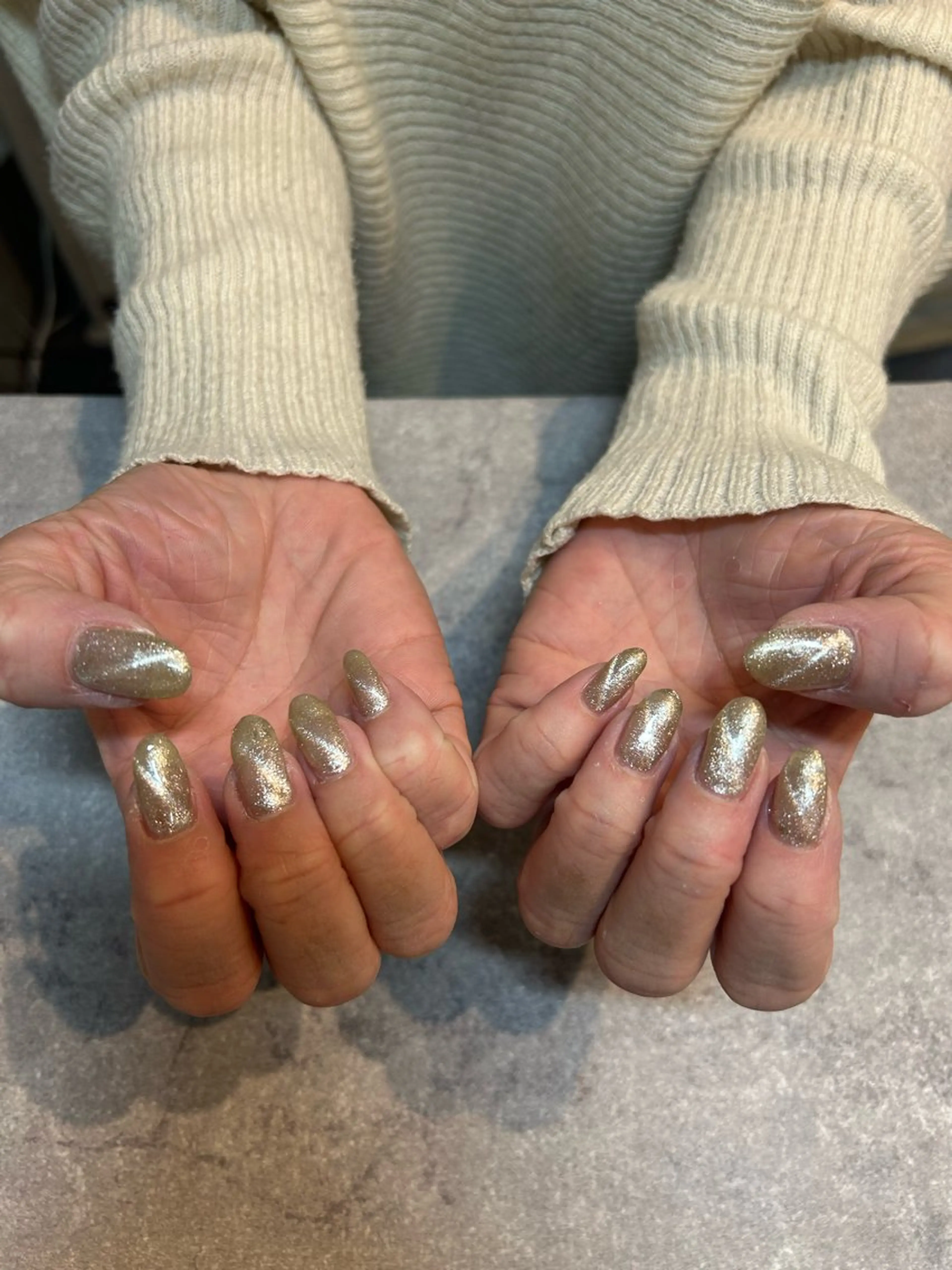 ネイル マグネットネイル シルバー A. LIBRE.のネイルデザイン