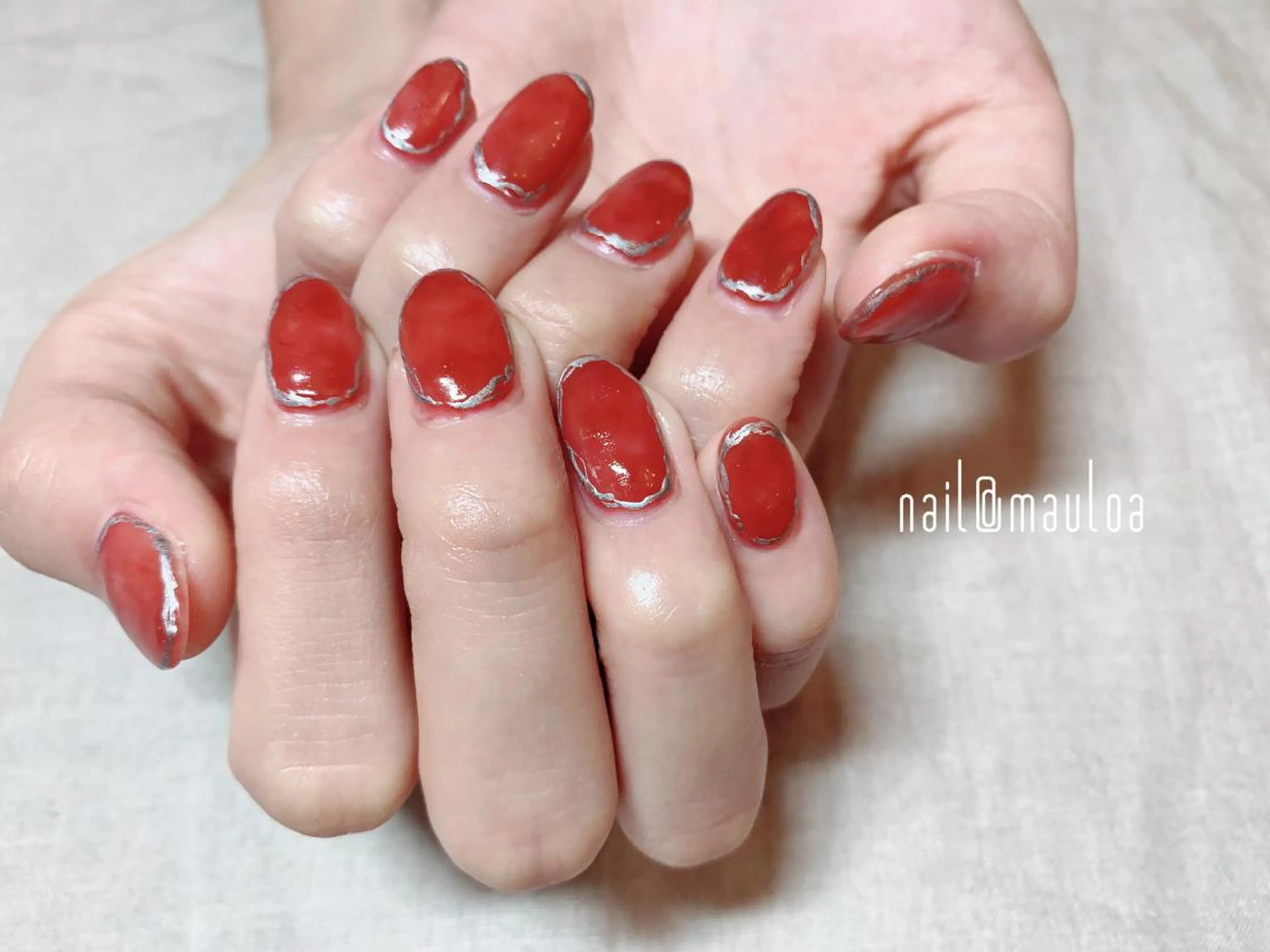 ネイル ブラウン ニュアンスネイル 赤色 シルバー pipi..所属・pipi ..のネイルデザイン