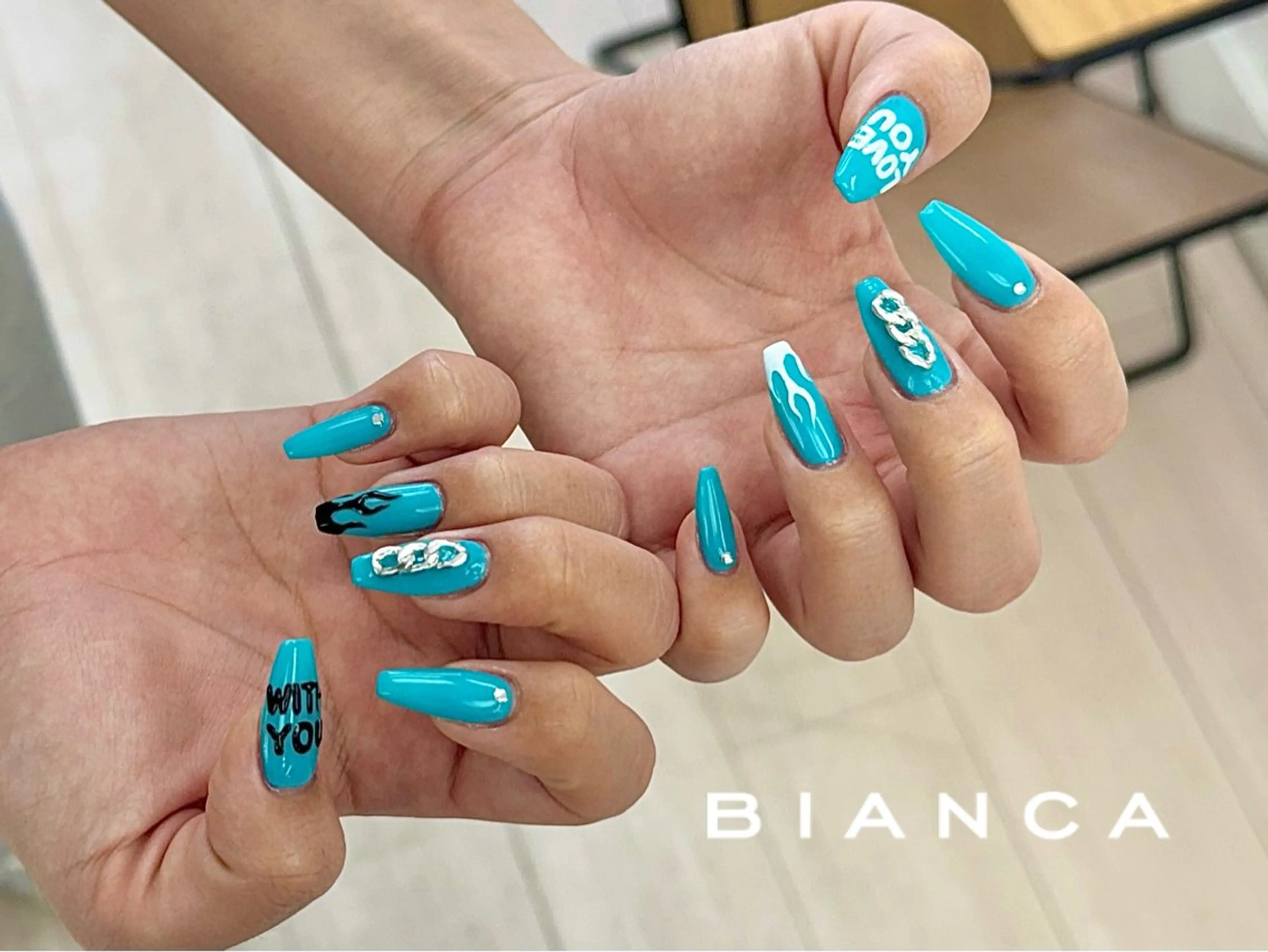 ネイル ハンドネイル ビアンカ大宮ネイル 店長 モリサワのネイルデザイン