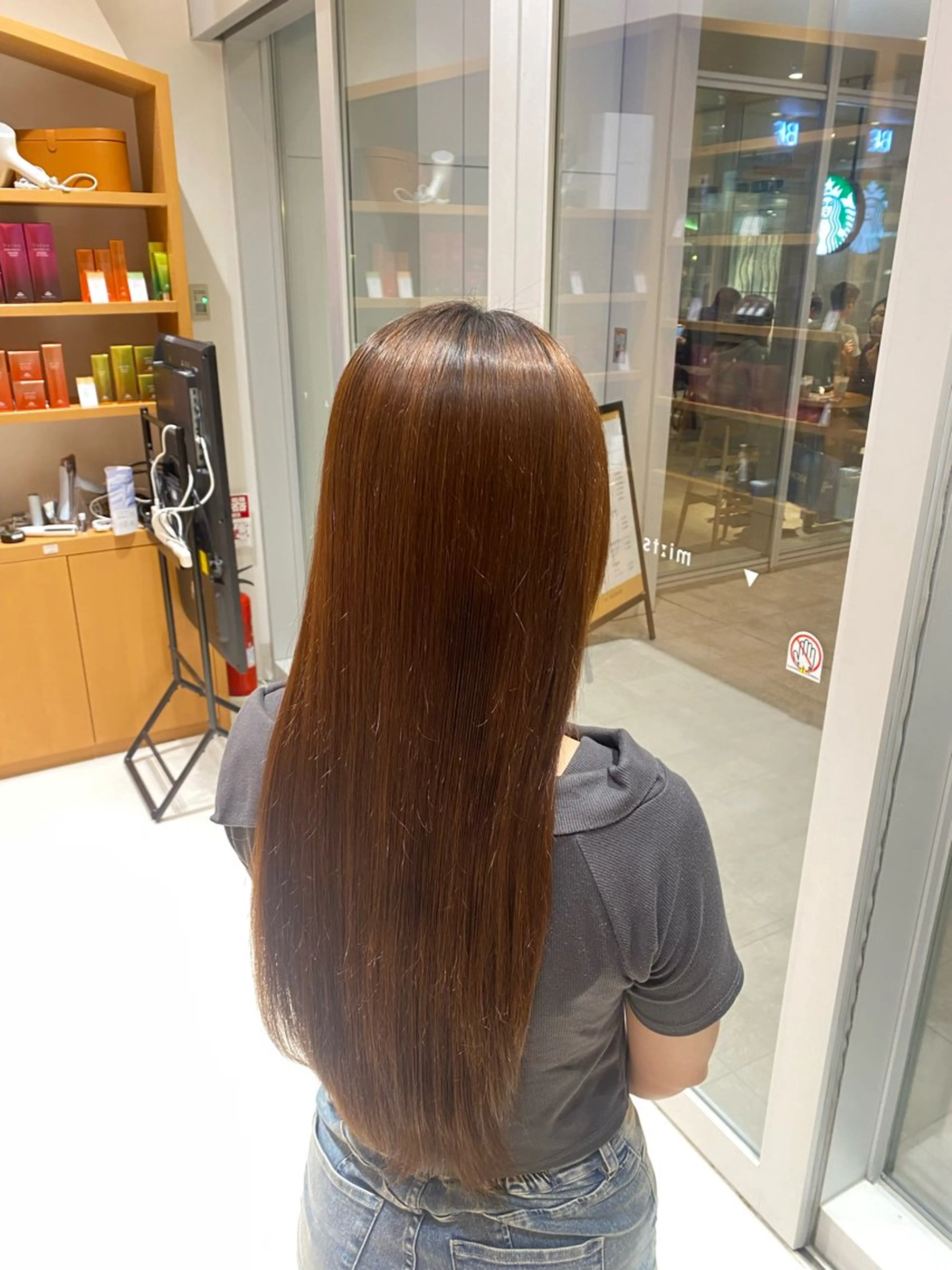 ロング 縮毛矯正 apish 国分寺 / 鈴木 花穏のヘアスタイル