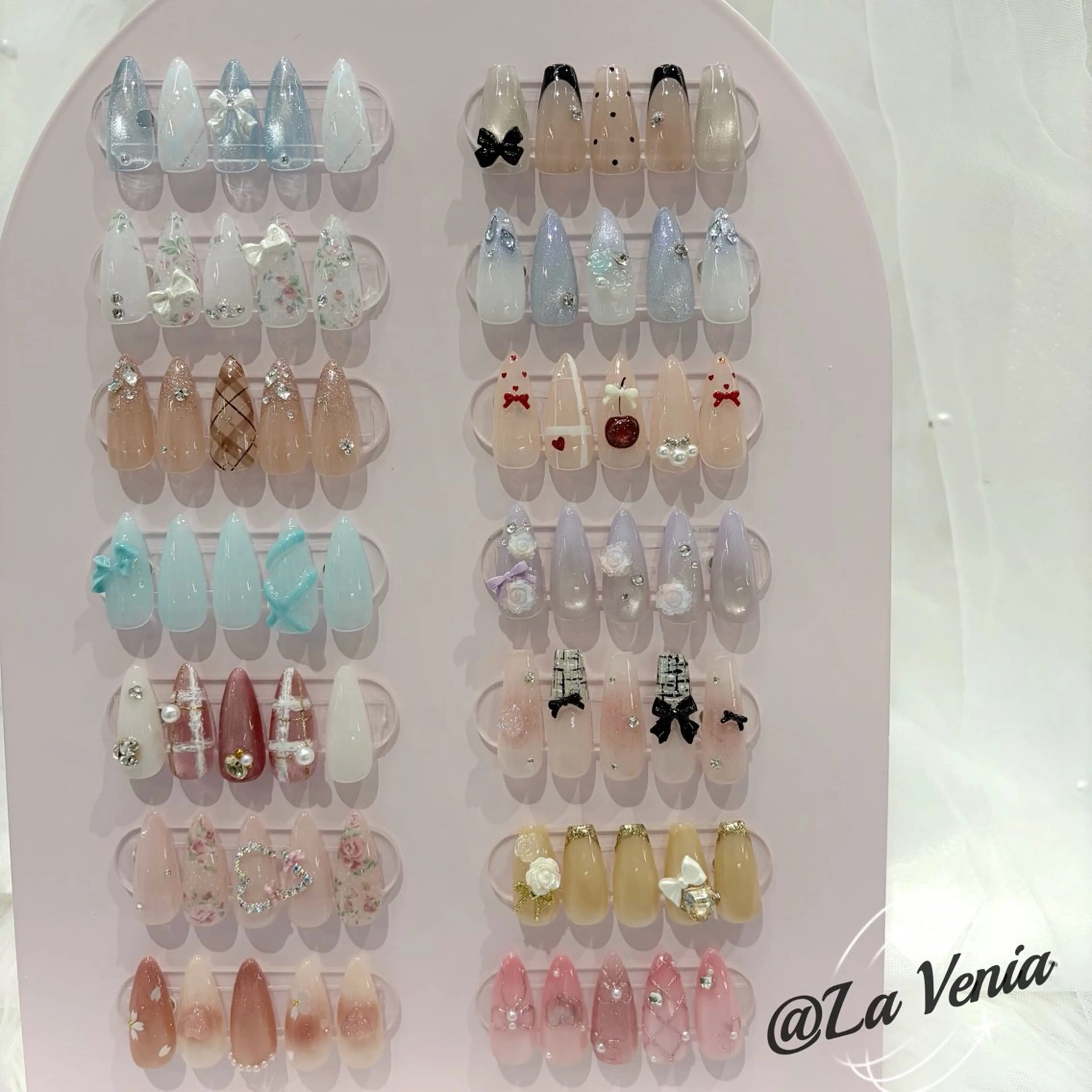 ネイル ハンドネイル LA VENIA所属・Mio Nailのネイルデザイン