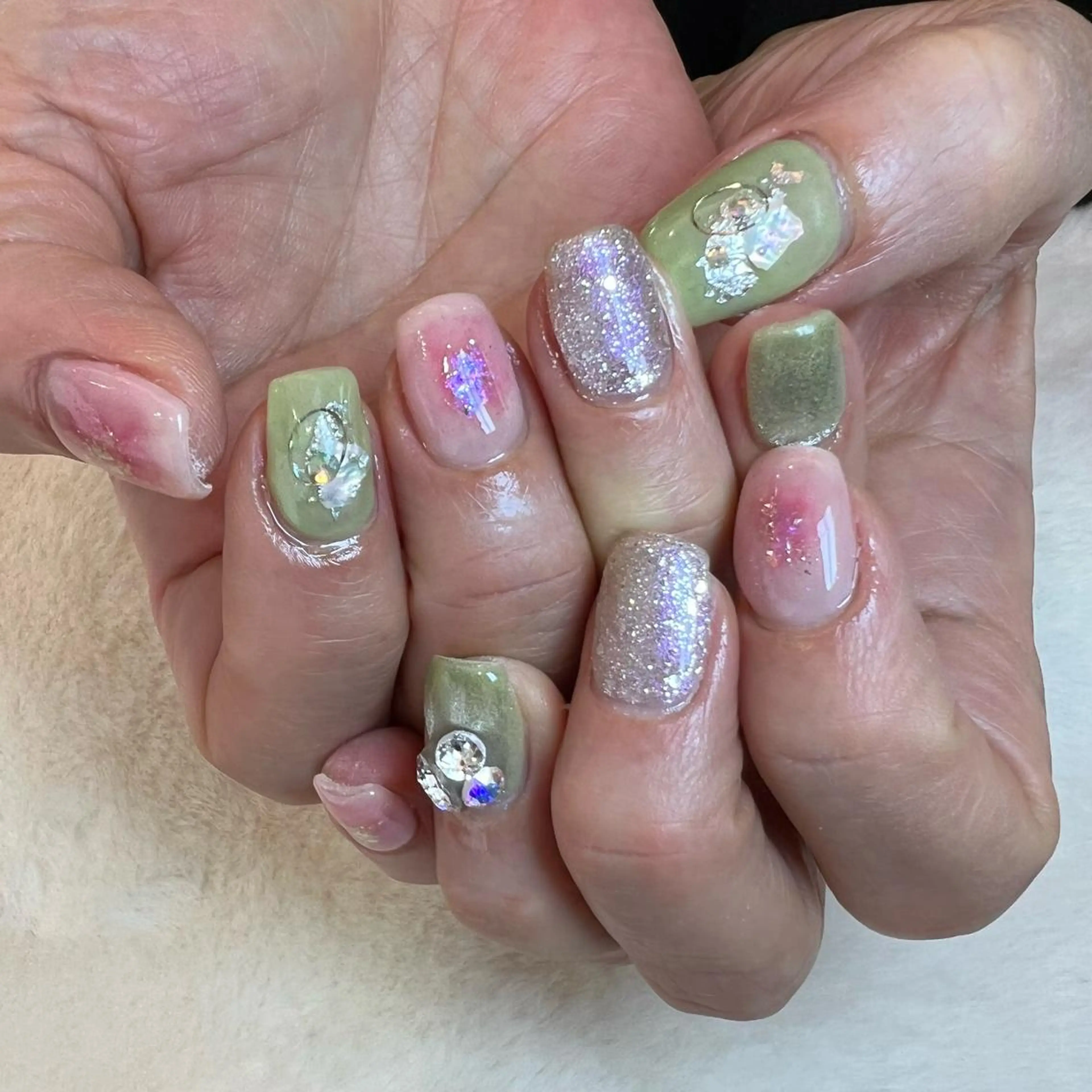 ネイル ハンドネイル 河野 弥月のネイルデザイン