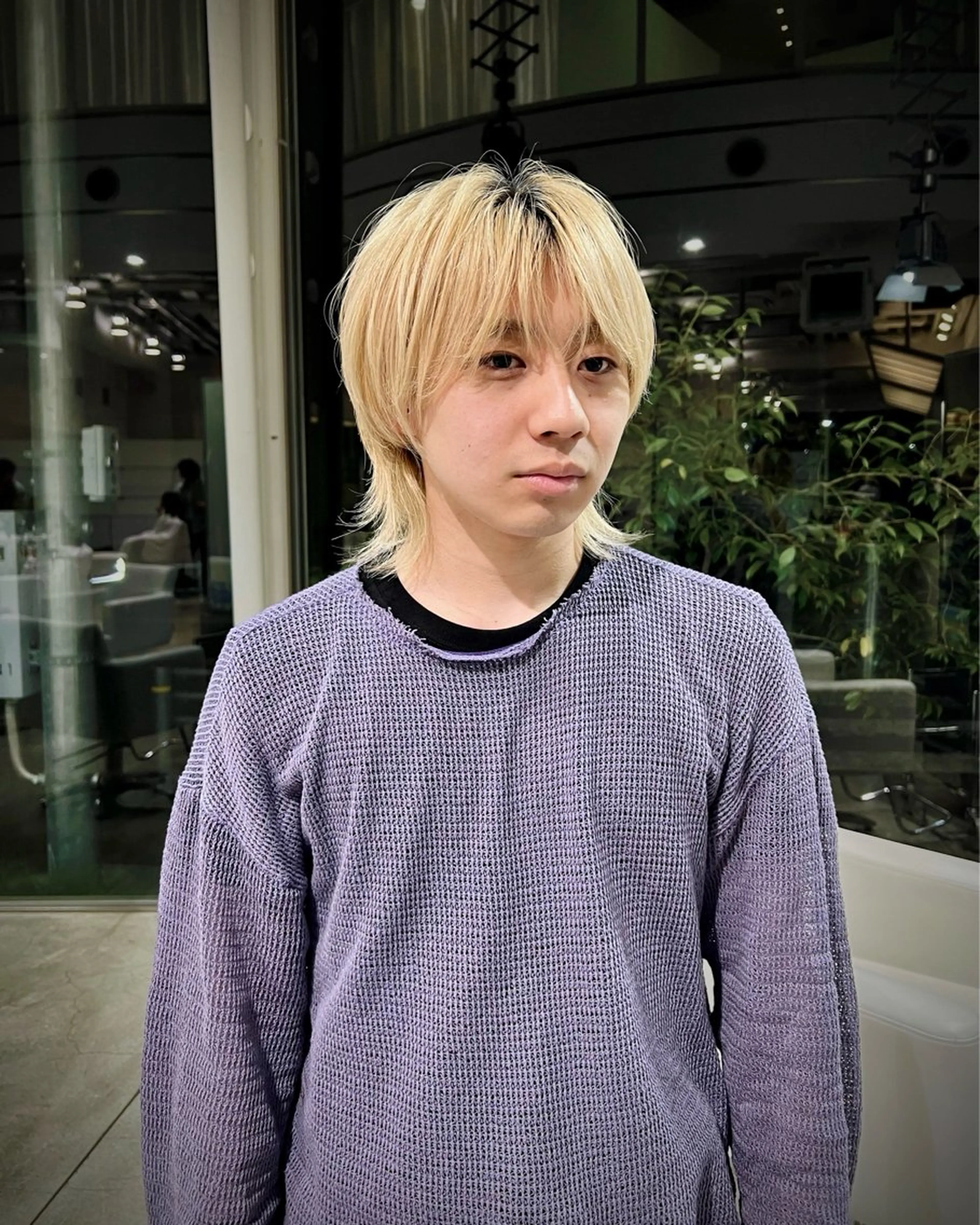 ミディアム カラー メンズ メンズブリーチ メンズハイトーン メンズウルフカット ブリーチ デザインカラー カット ヘアカラー メンズ🔥 撮影モデル募集のヘアスタイル