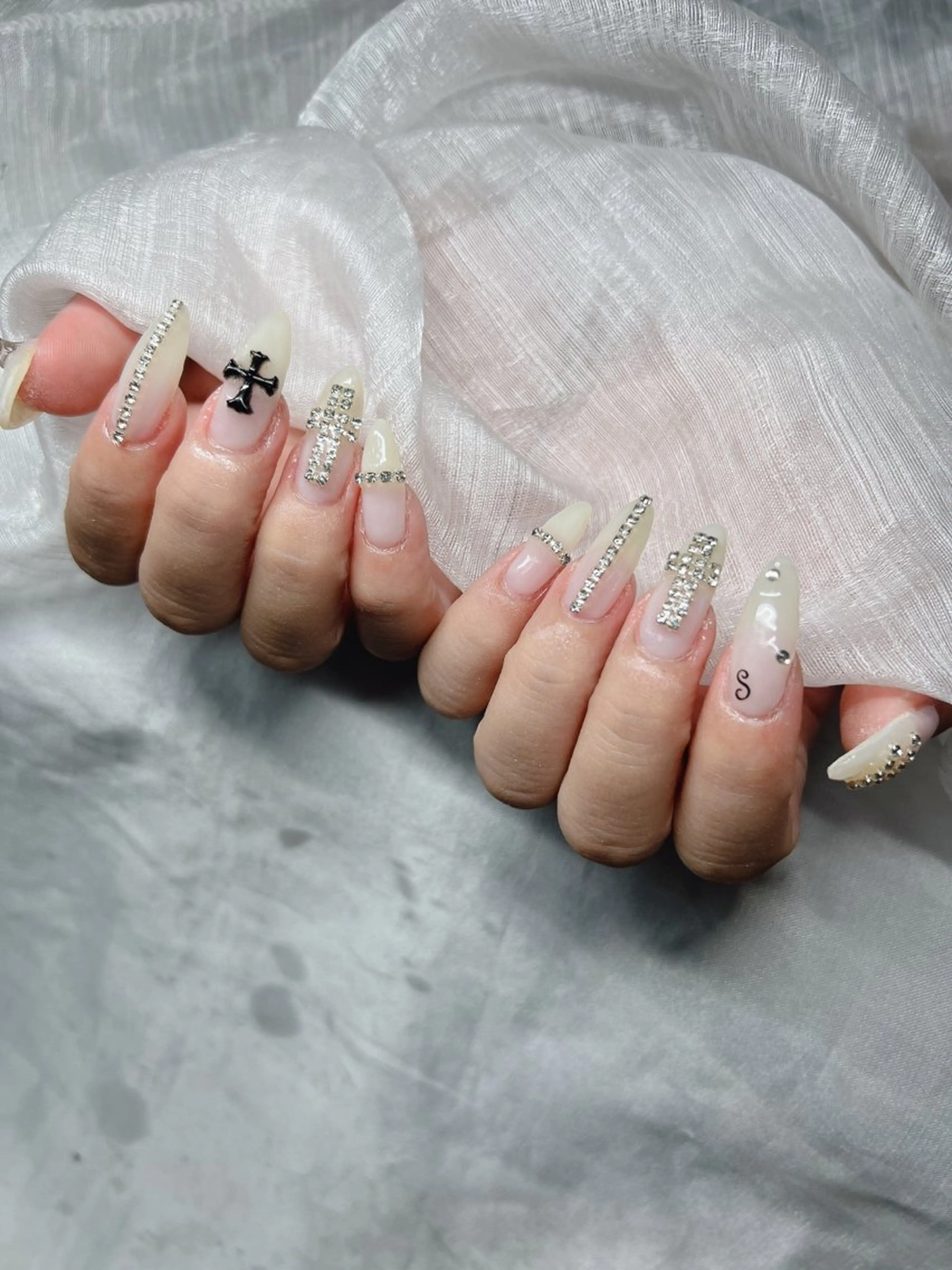 ネイル ハンドネイル Lee Nailsのネイルデザイン