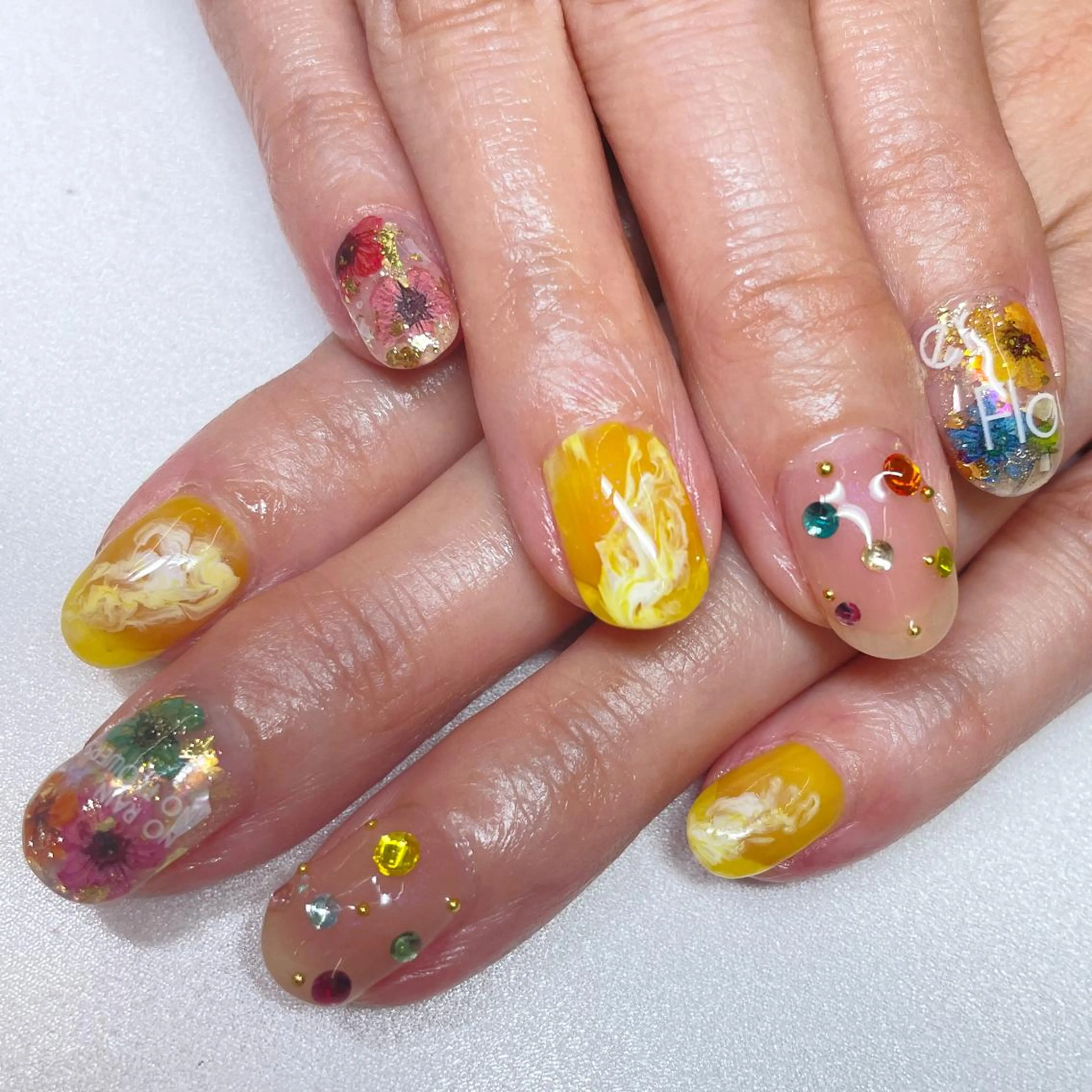 ネイル nail Eclat所属・志賀野 美喜のネイルデザイン