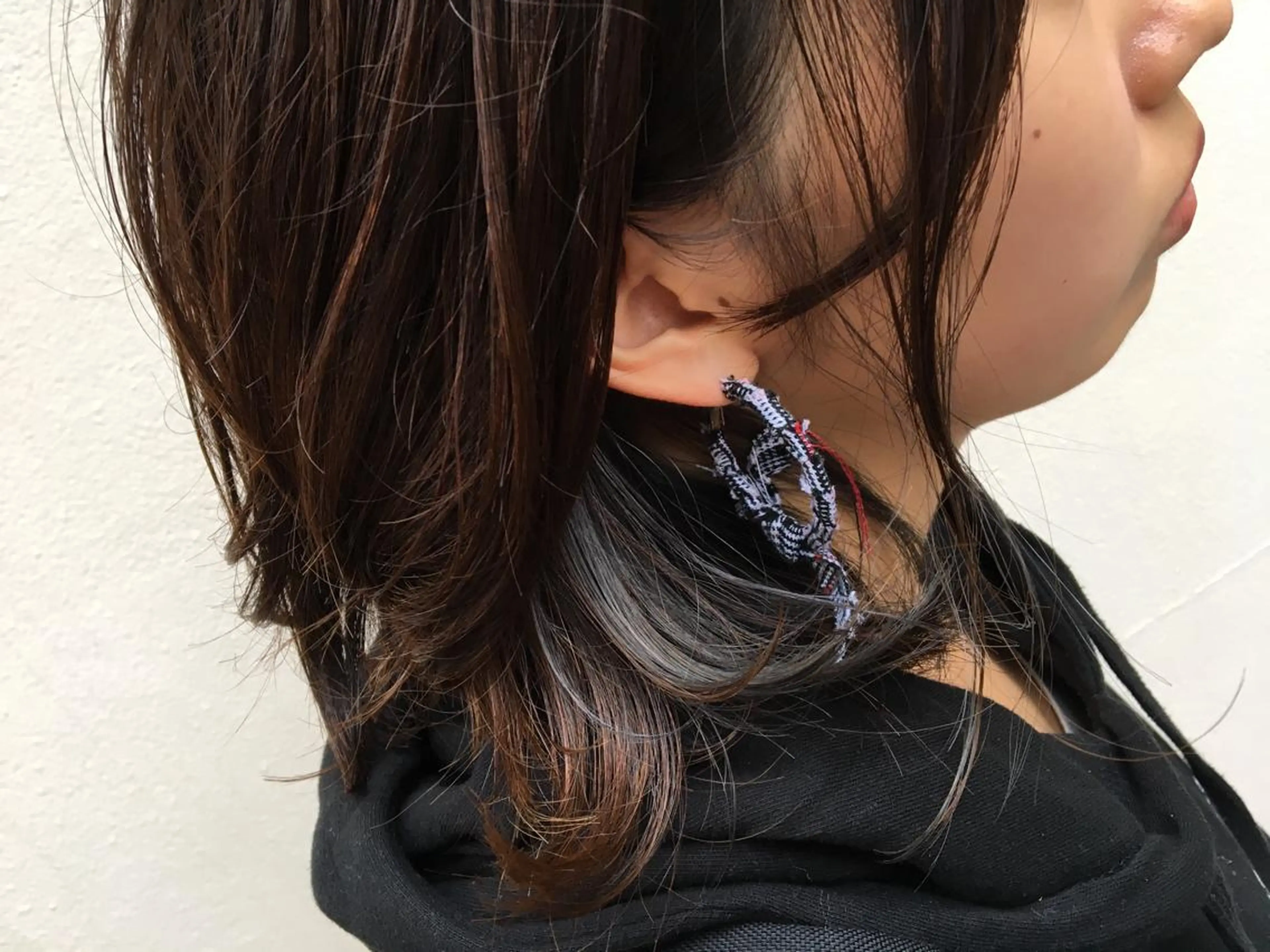 カラー THE DAY所属・AKI HASHIMOTOのヘアスタイル