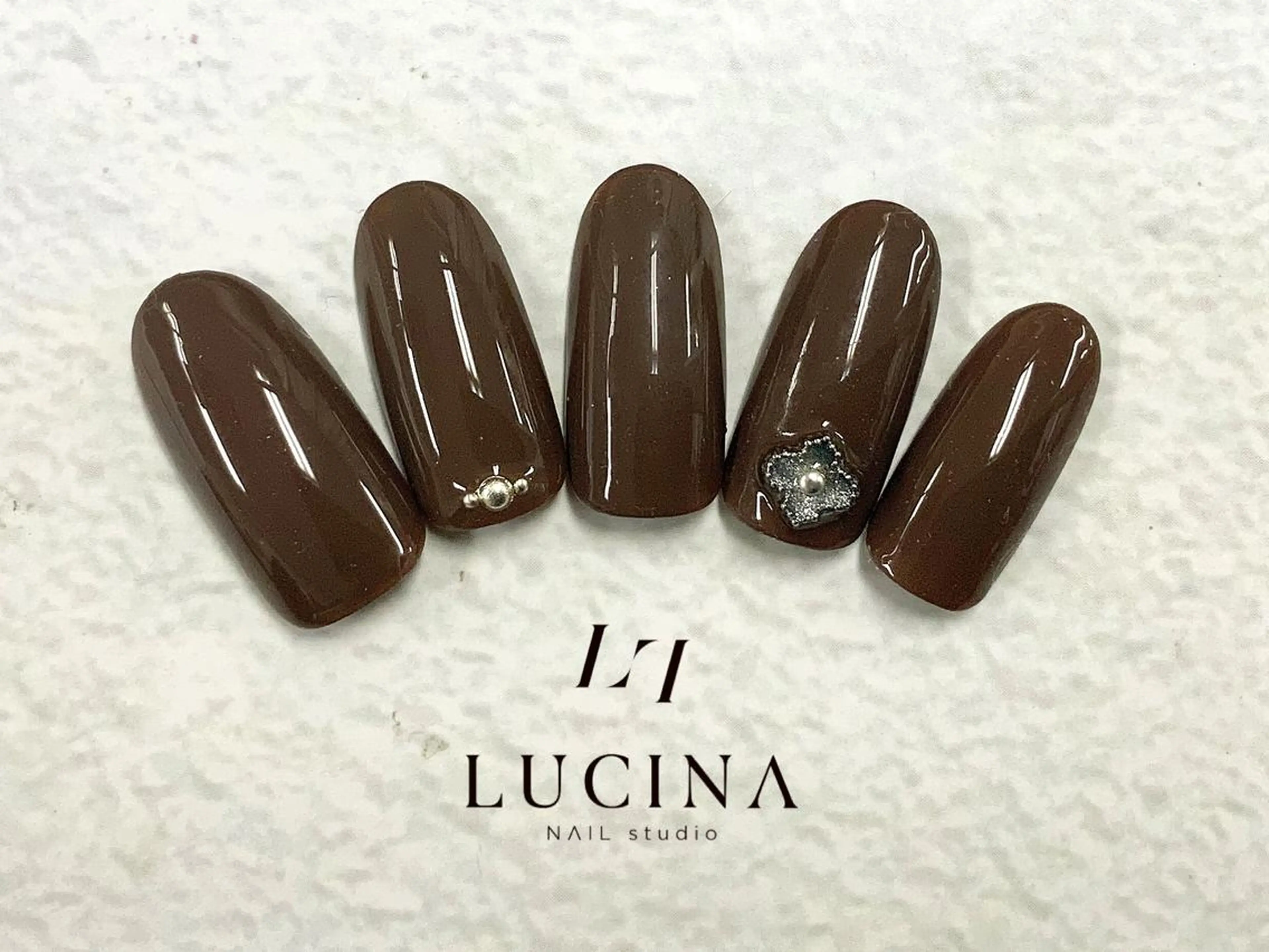 ネイル クリアネイル 長さ出し フットネイル フレンチネイル ジェルネイル ハンドネイル 新橋 ルキナ スタッフのネイルデザイン