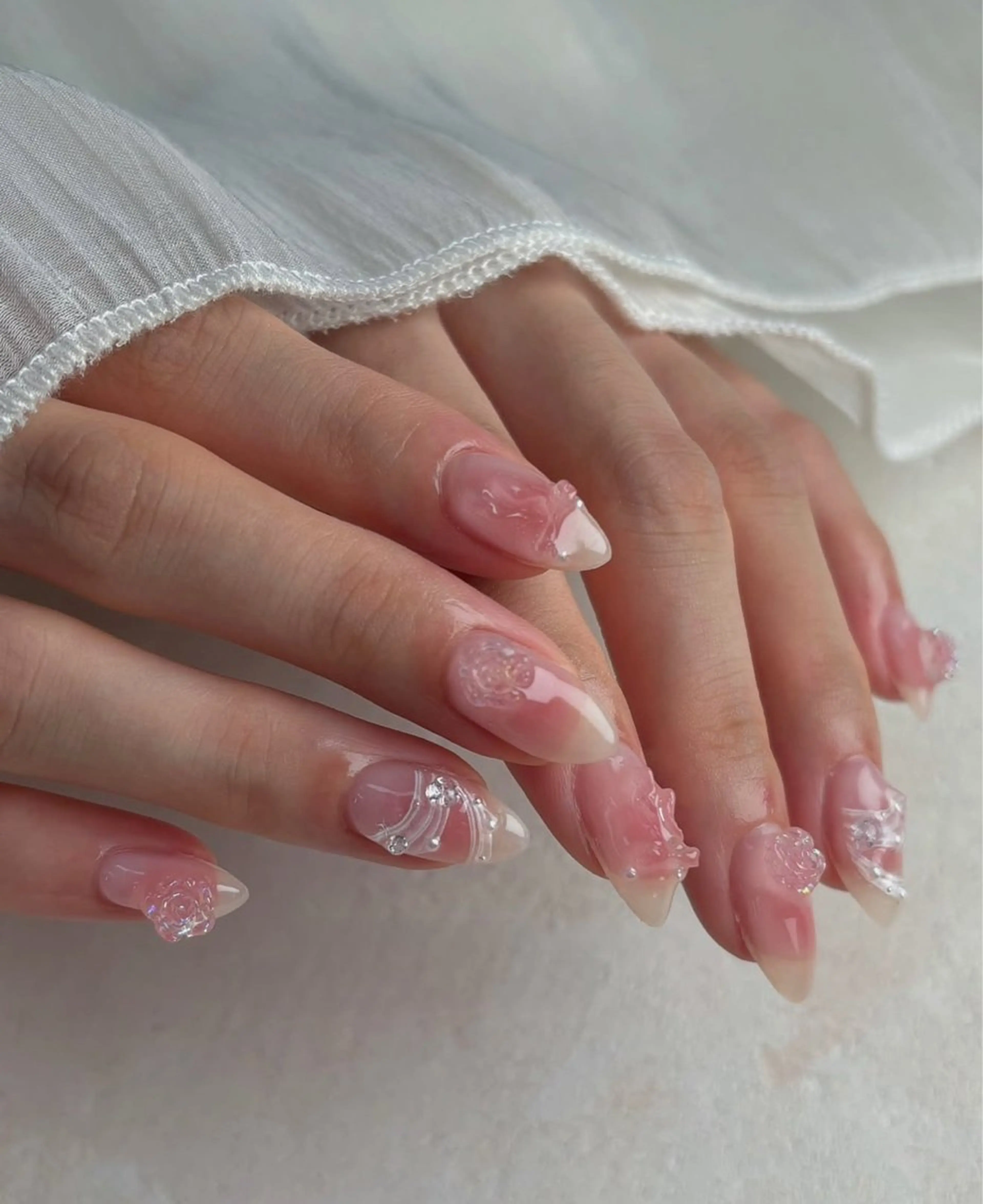 ネイル アニマル柄 オーロラネイル チークネイル フラッシュネイル ジェルネイル ハンドネイル Lyna 池袋のネイルデザイン