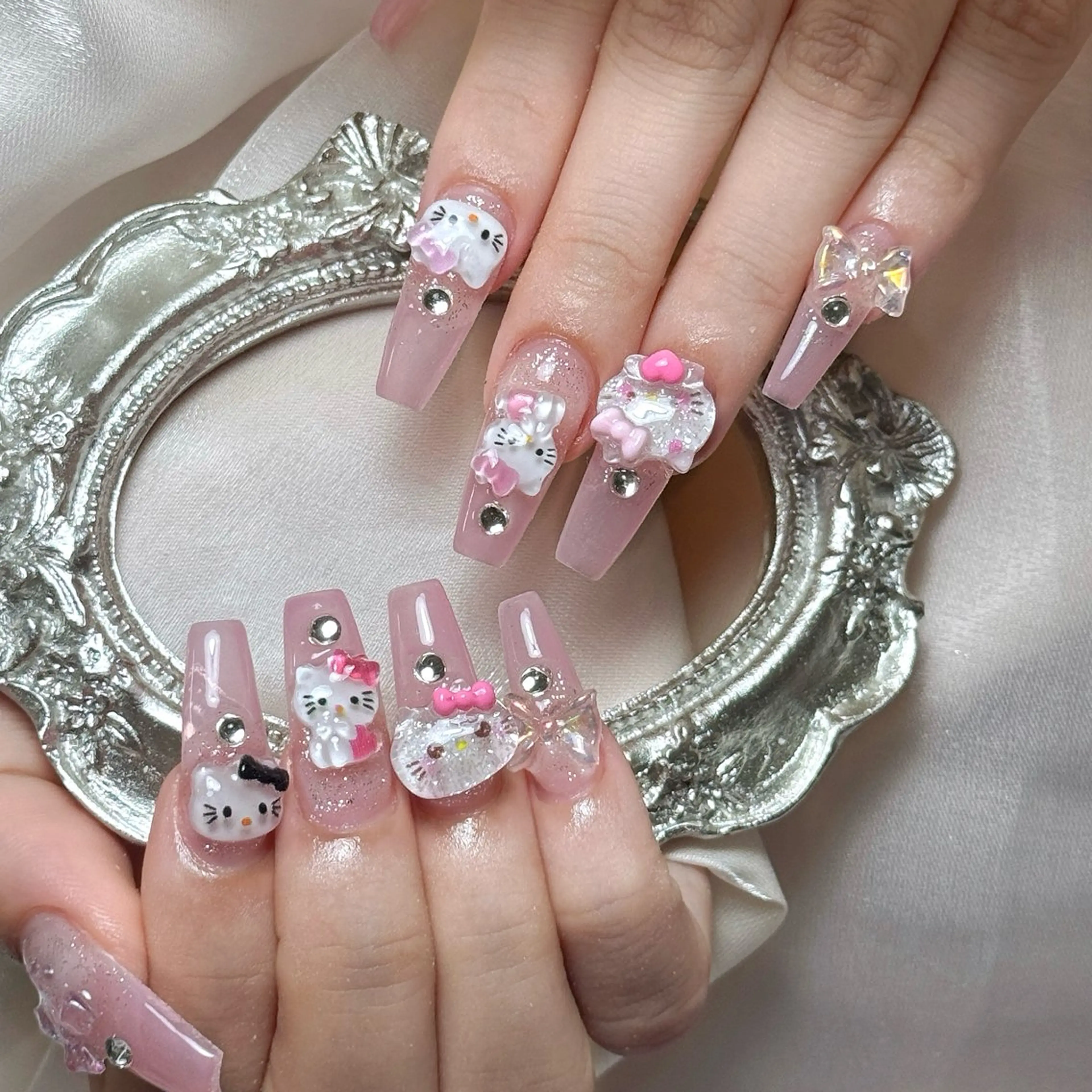 ネイル Maggie Nail🦩のネイルデザイン