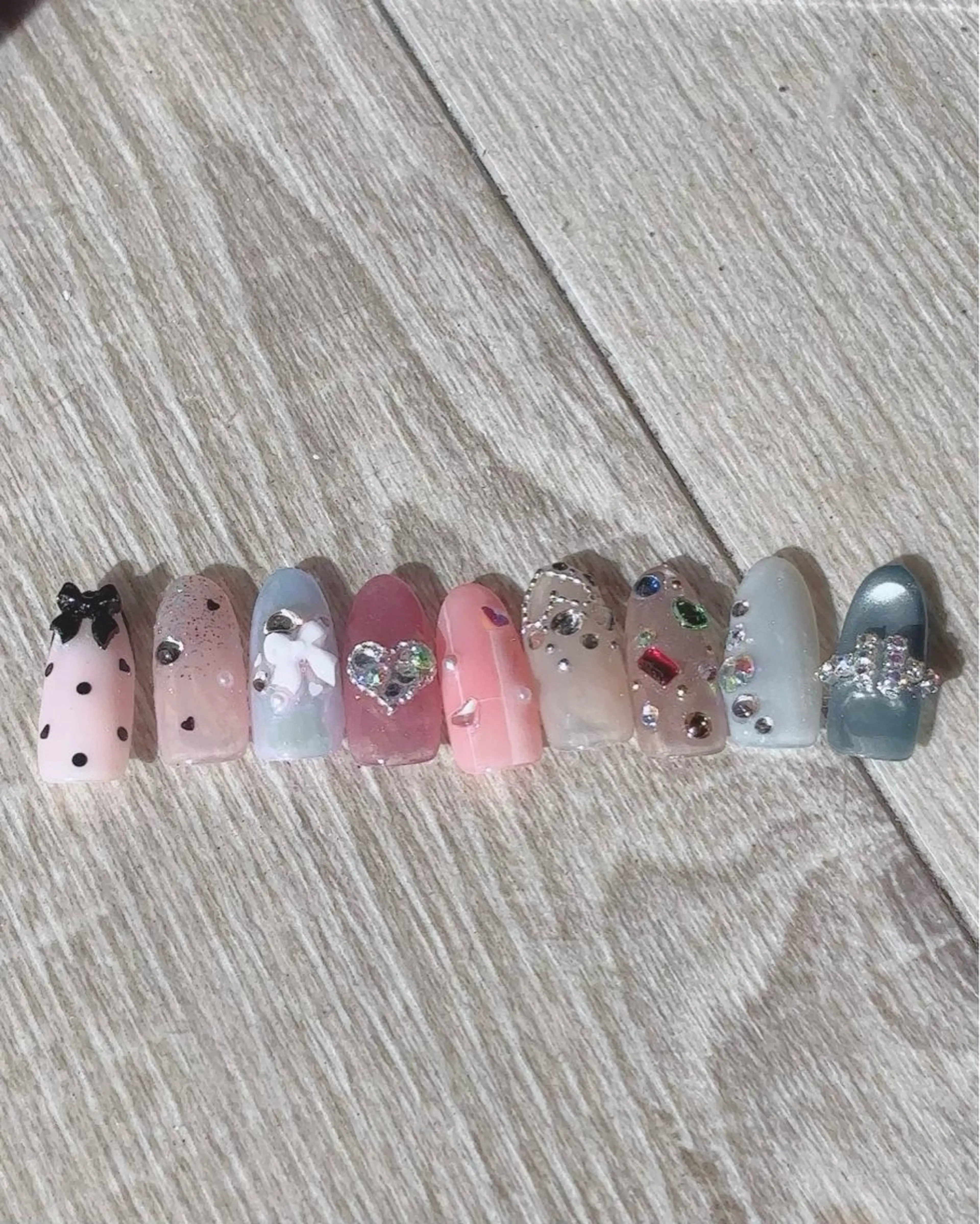 ネイル ハート マグネットネイル リボン ワンホンネイル ハンドネイル JILL Honokaのネイルデザイン