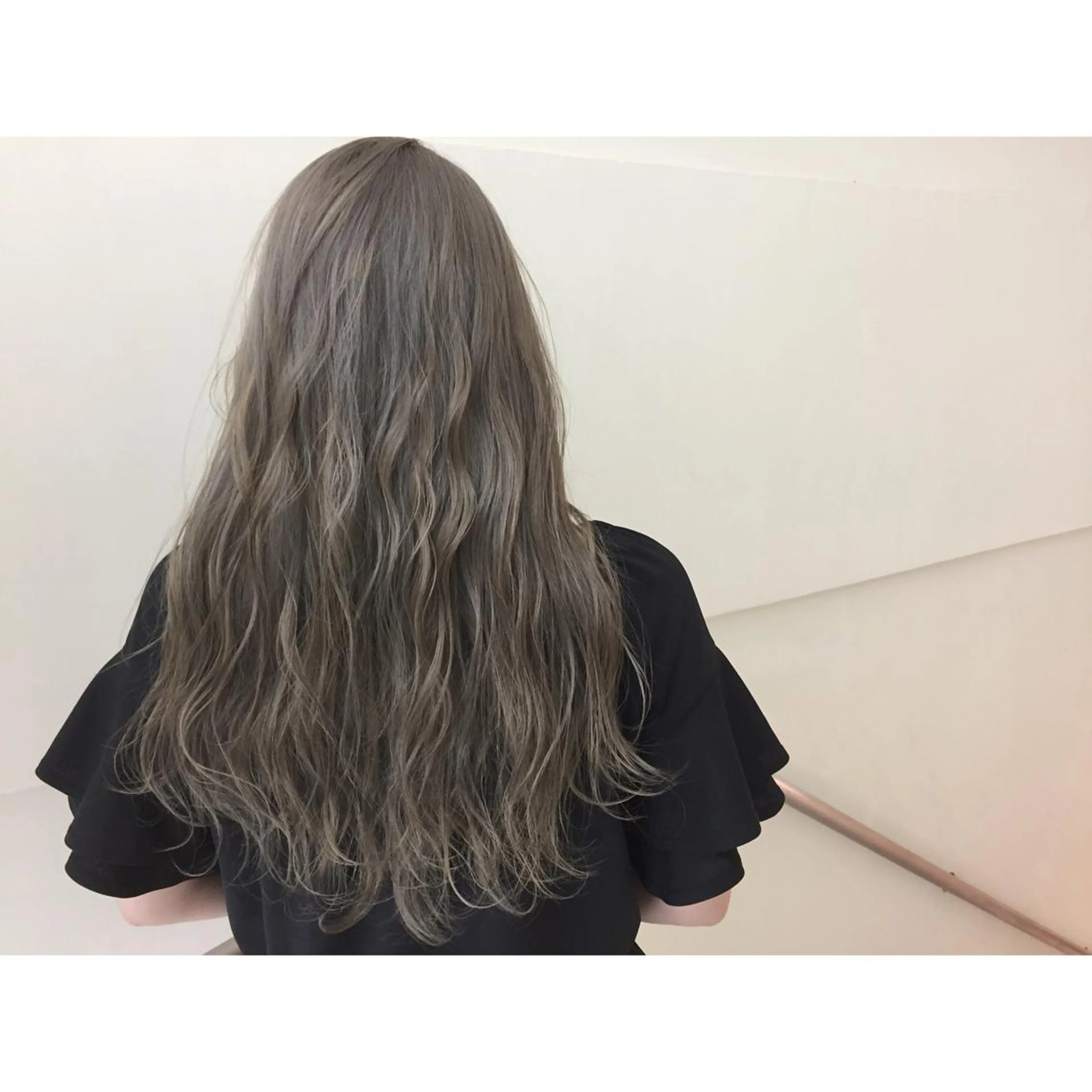 ロング カラー 加藤 利基のヘアスタイル
