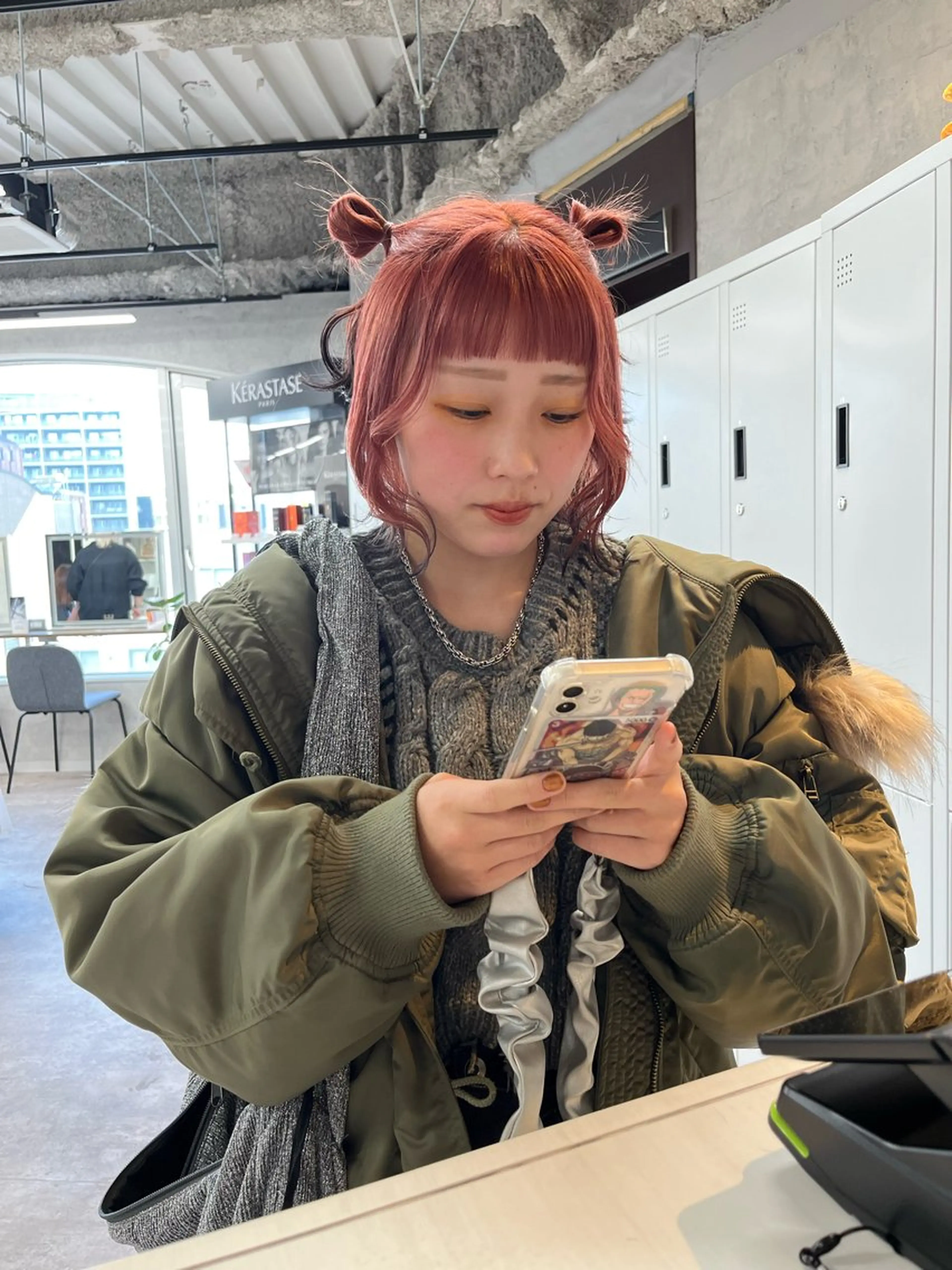 ミディアム カラー ハイトーン/レイヤー 💜Akaneのヘアスタイル