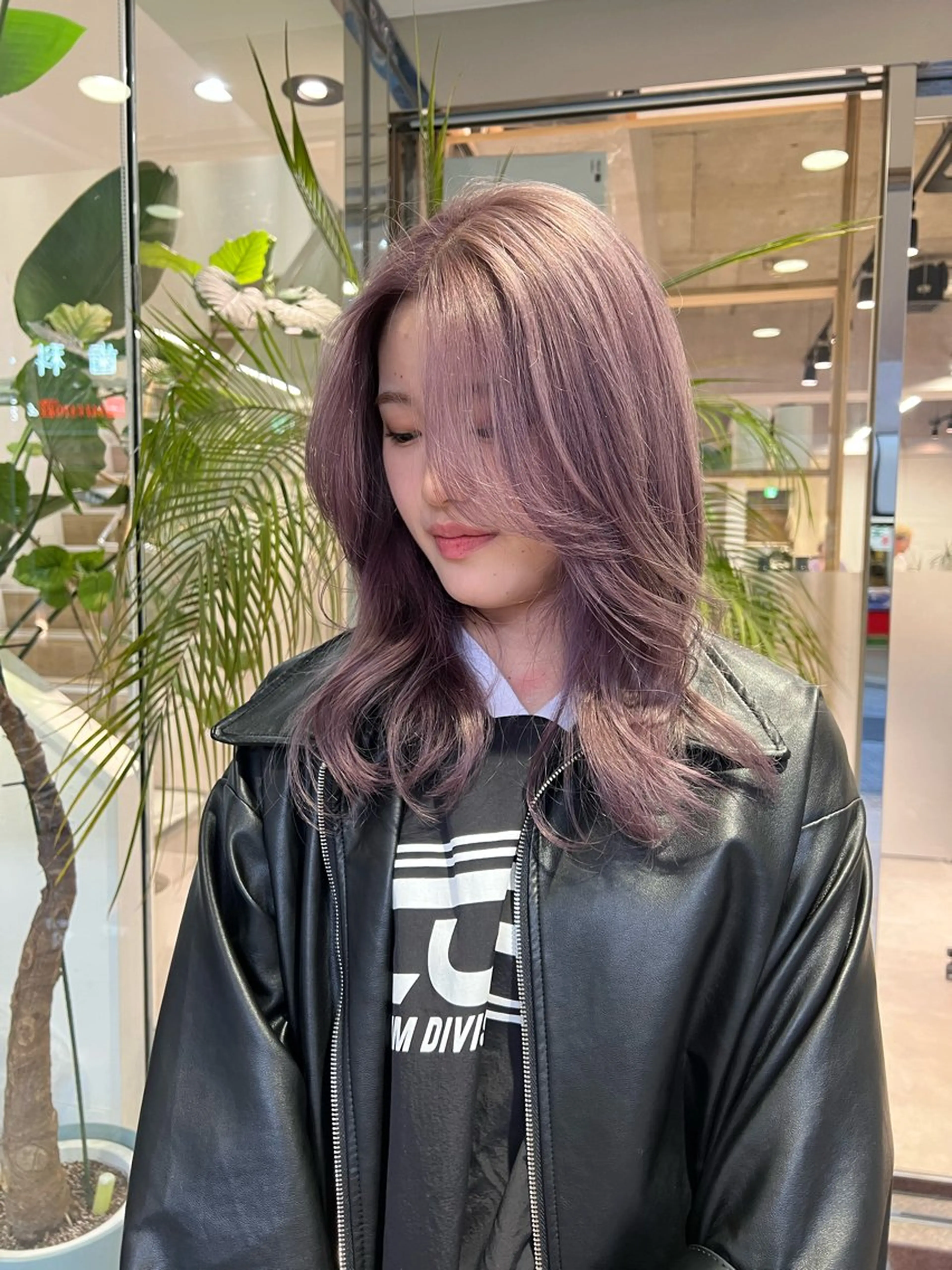 セミロング カラー ベージュカラー ブリーチ グレージュ ラベンダーカラー ラベンダーグレージュ 透明感カラー/ボブ / MARIE🍇のヘアスタイル