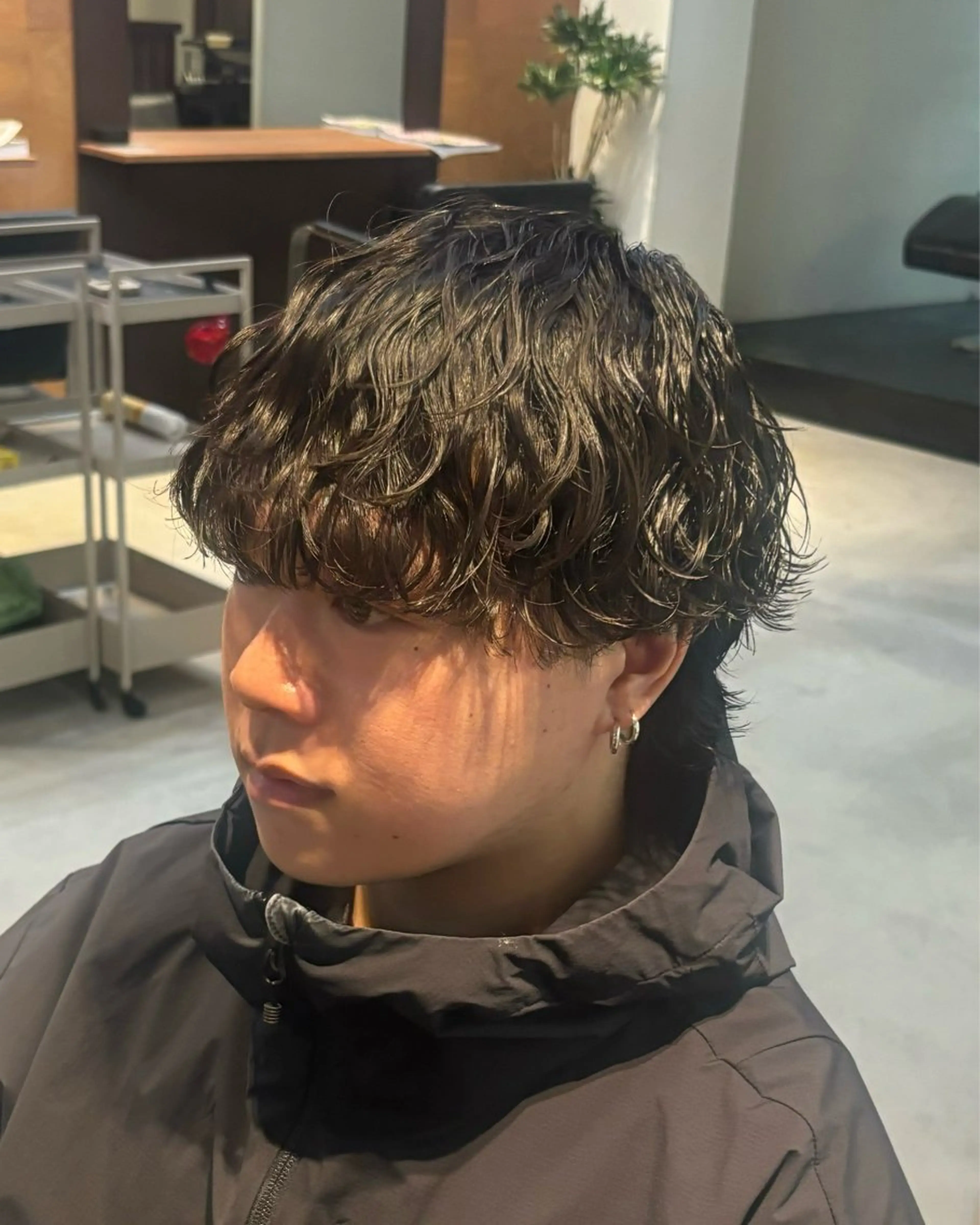 パーマ ウルフカット カット パーマ kota 【波巻き／シャドウ】のヘアスタイル