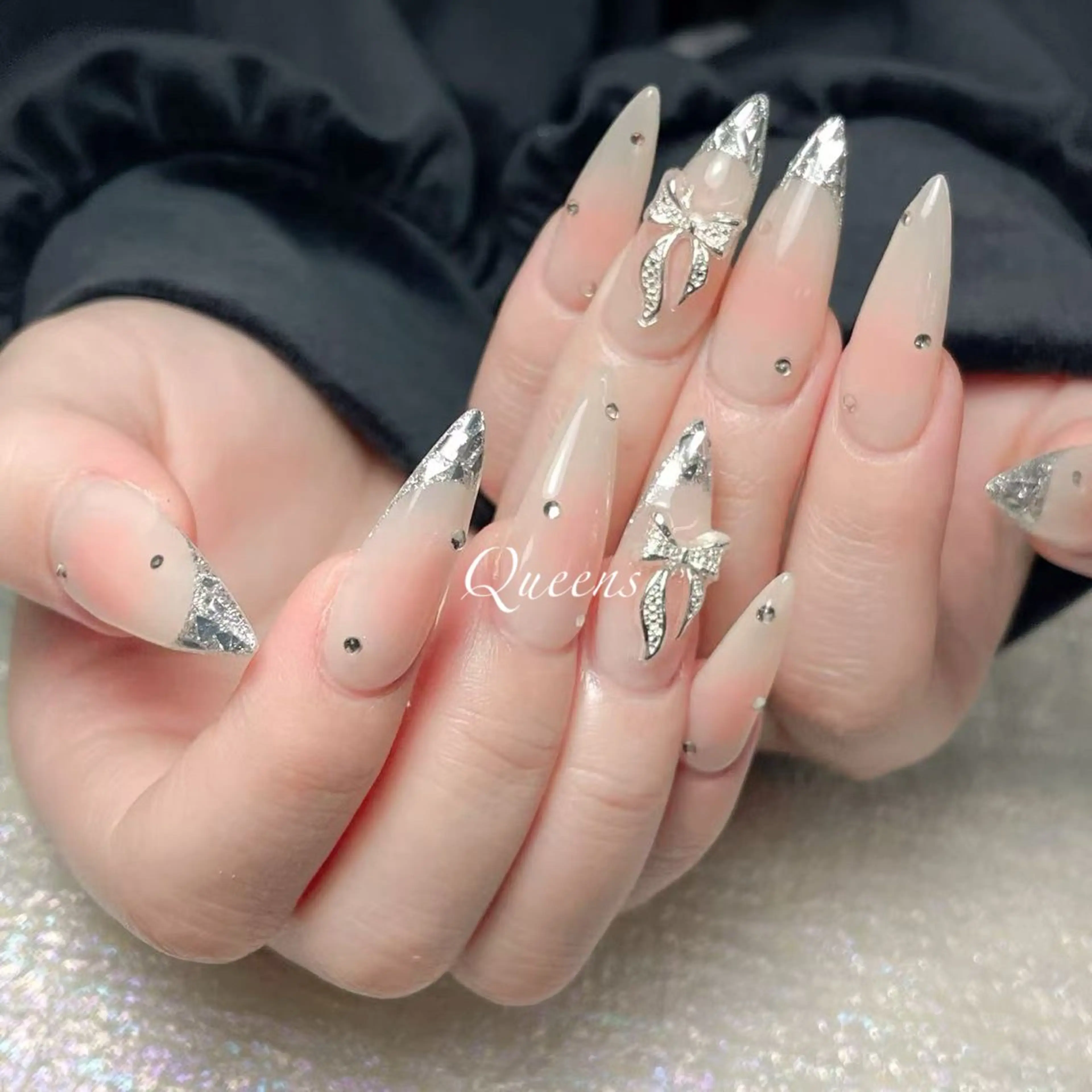 ネイル ハンドネイル Queens マオのネイルデザイン