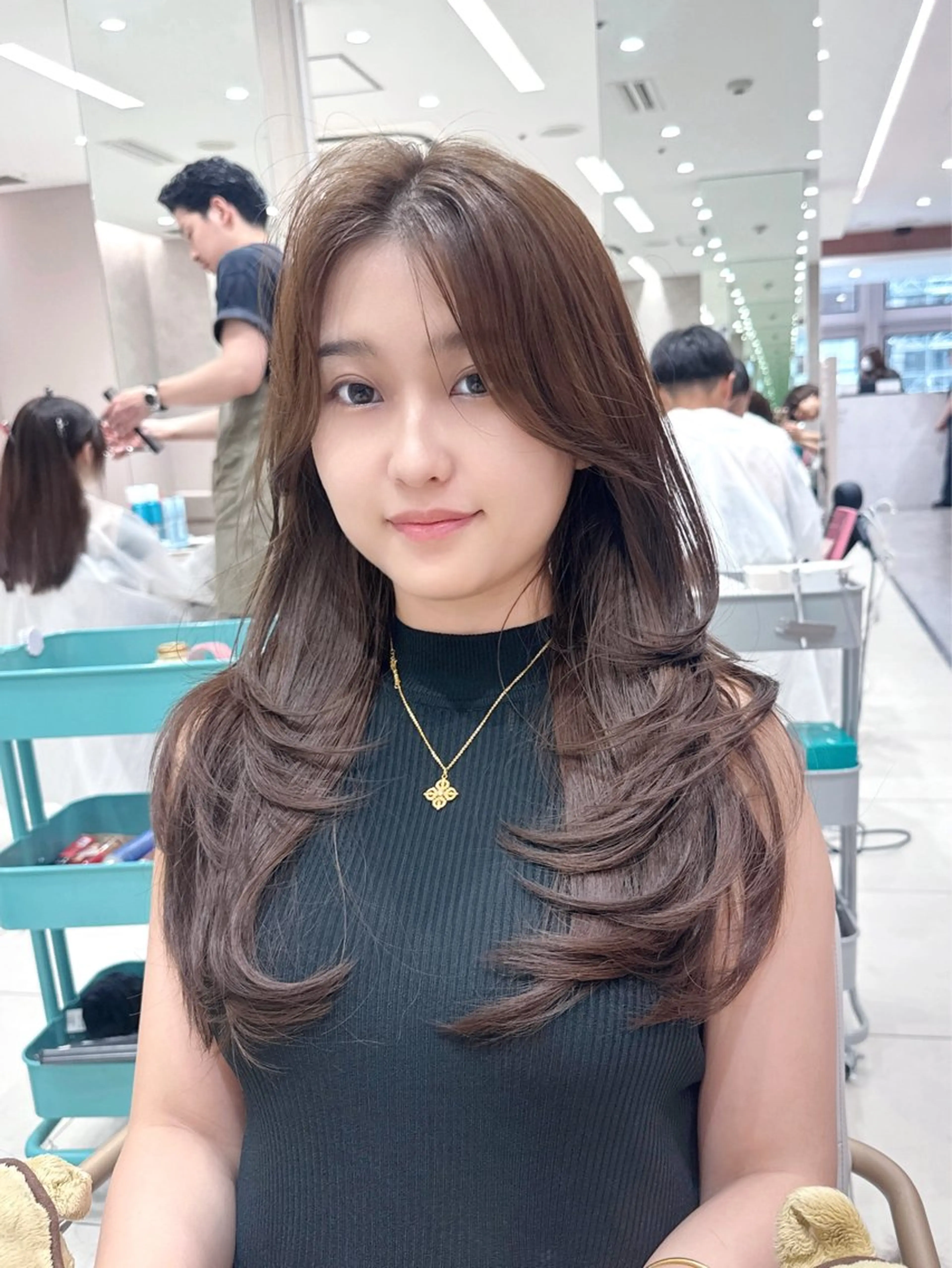 ミディアム カラー カット ヘアカラー トリートメント ヘッドスパ ヘアセット 韓国ヘア/レイヤー/ 顔まわり/りょーとのヘアスタイル