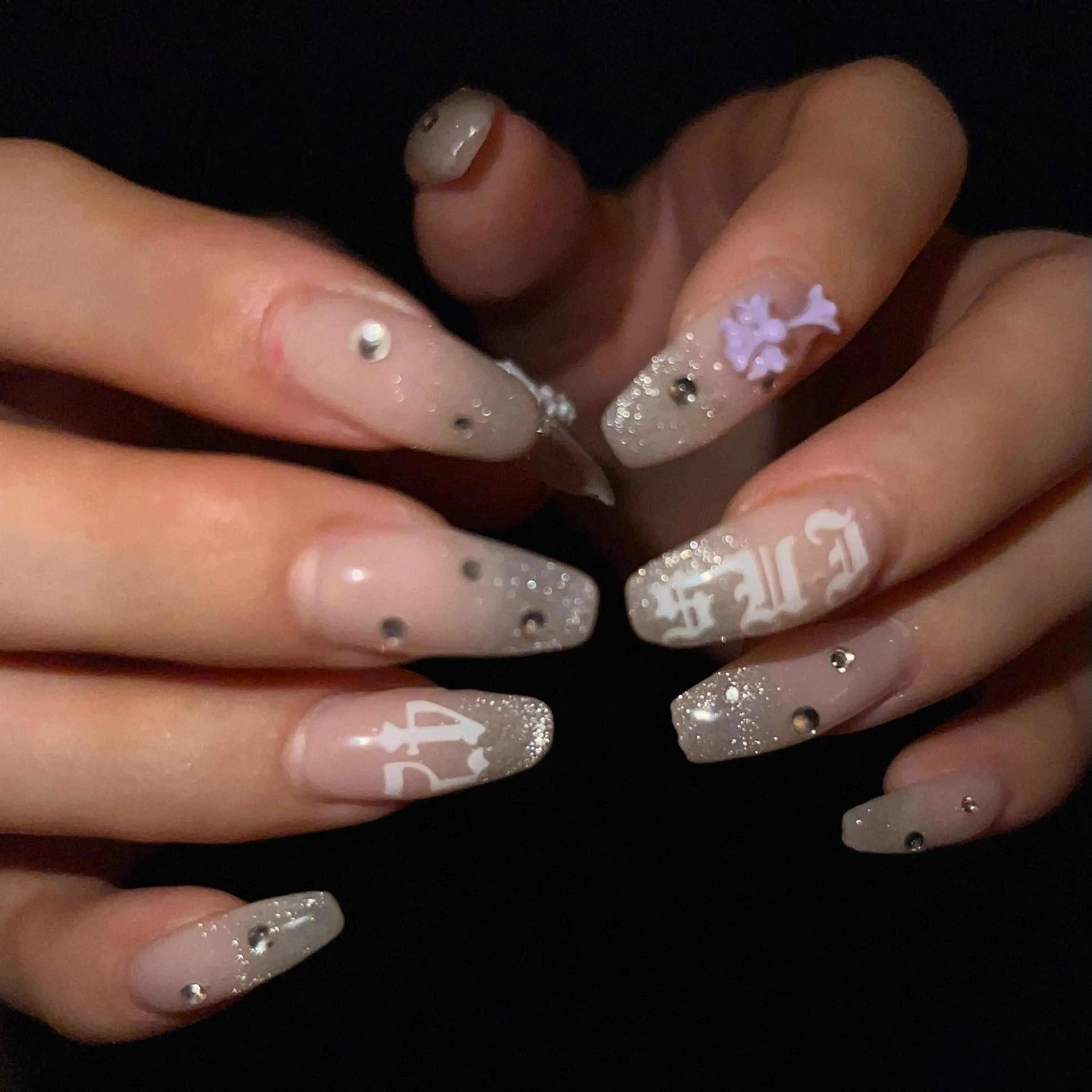 ネイル パステルネイル ワンホンネイル ⁸ᵃᵖᵖʸ🐝⋆゜ MöEのネイルデザイン