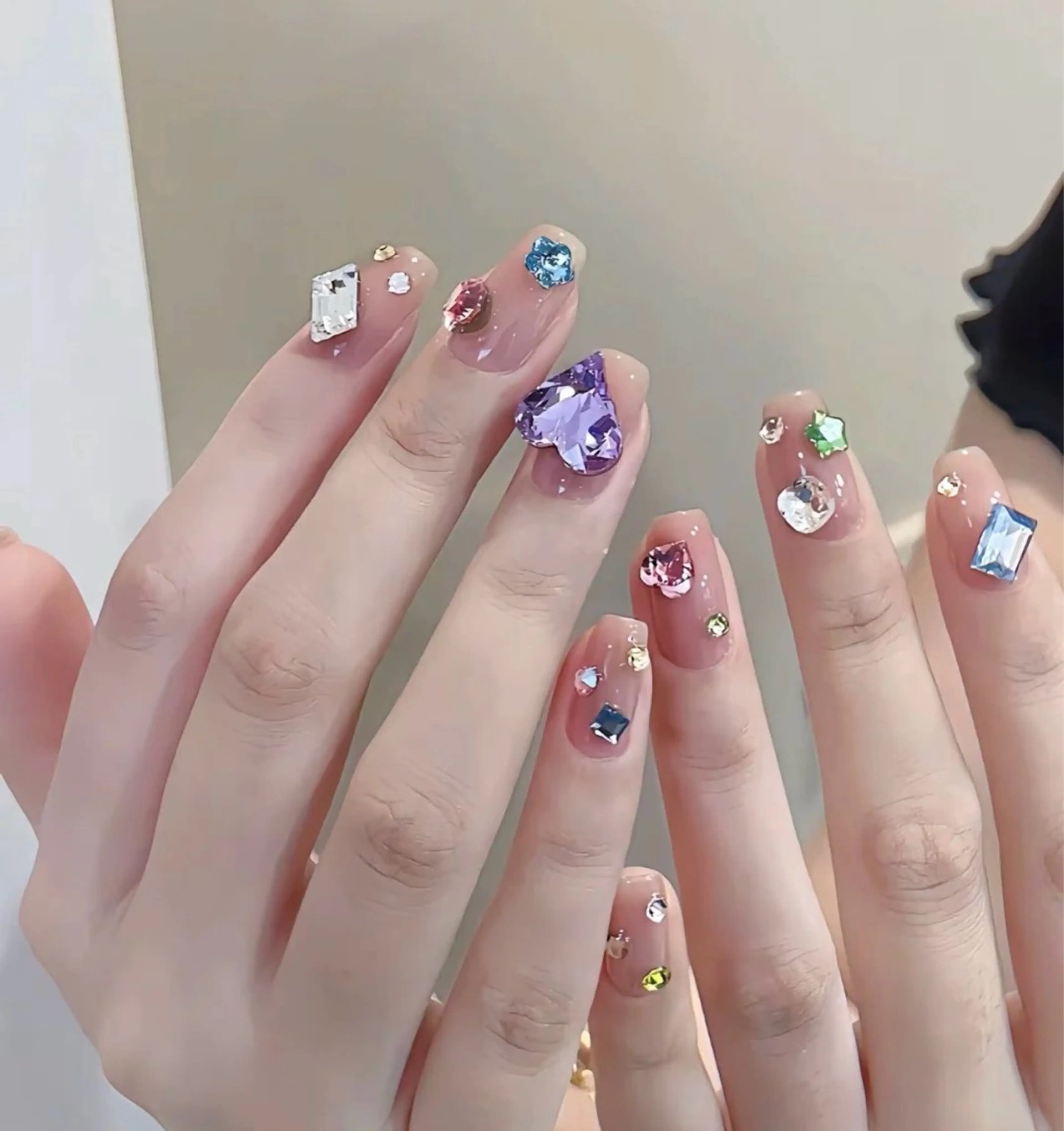 ネイル アートネイル チークネイル 長さ出し フラワーネイル ジェルネイル YK 美学院のネイルデザイン