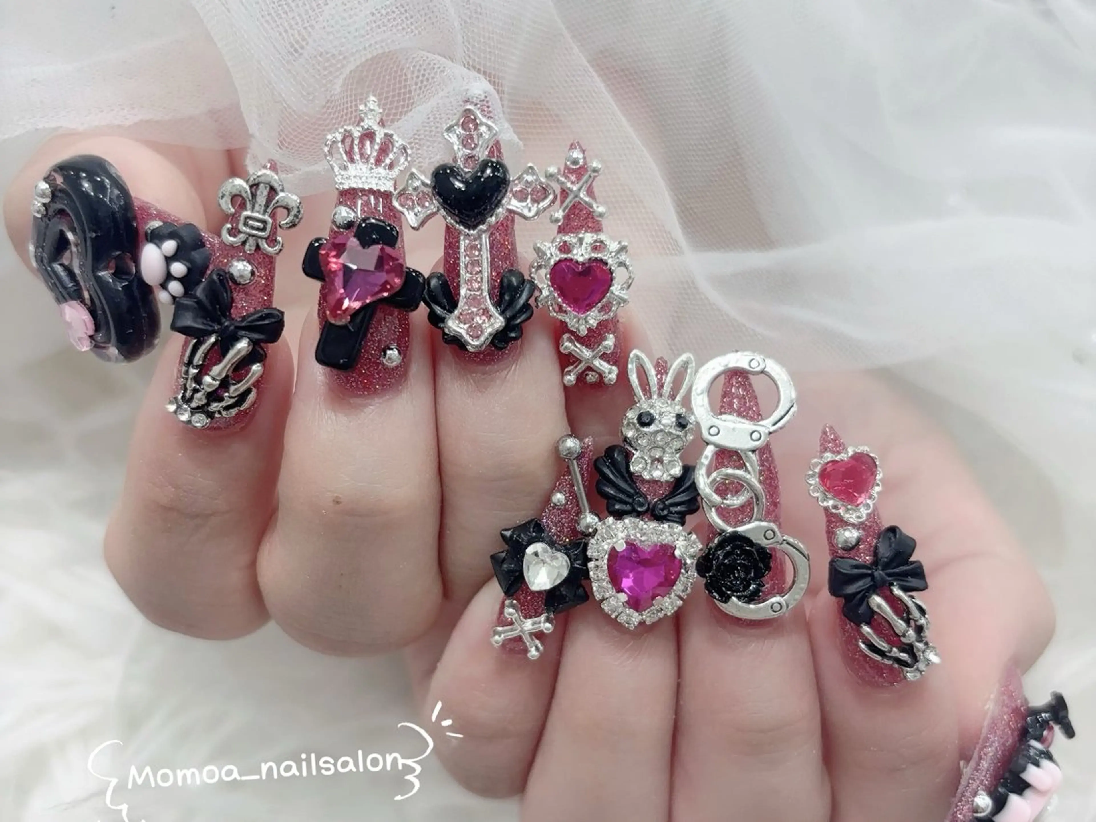 ネイル 成人式 ロングネイル マグネットネイル 大理石ネイル(マーブル) リボン ハンドネイル MoMoA Nail ネイル長さ出し専門店のネイルデザイン