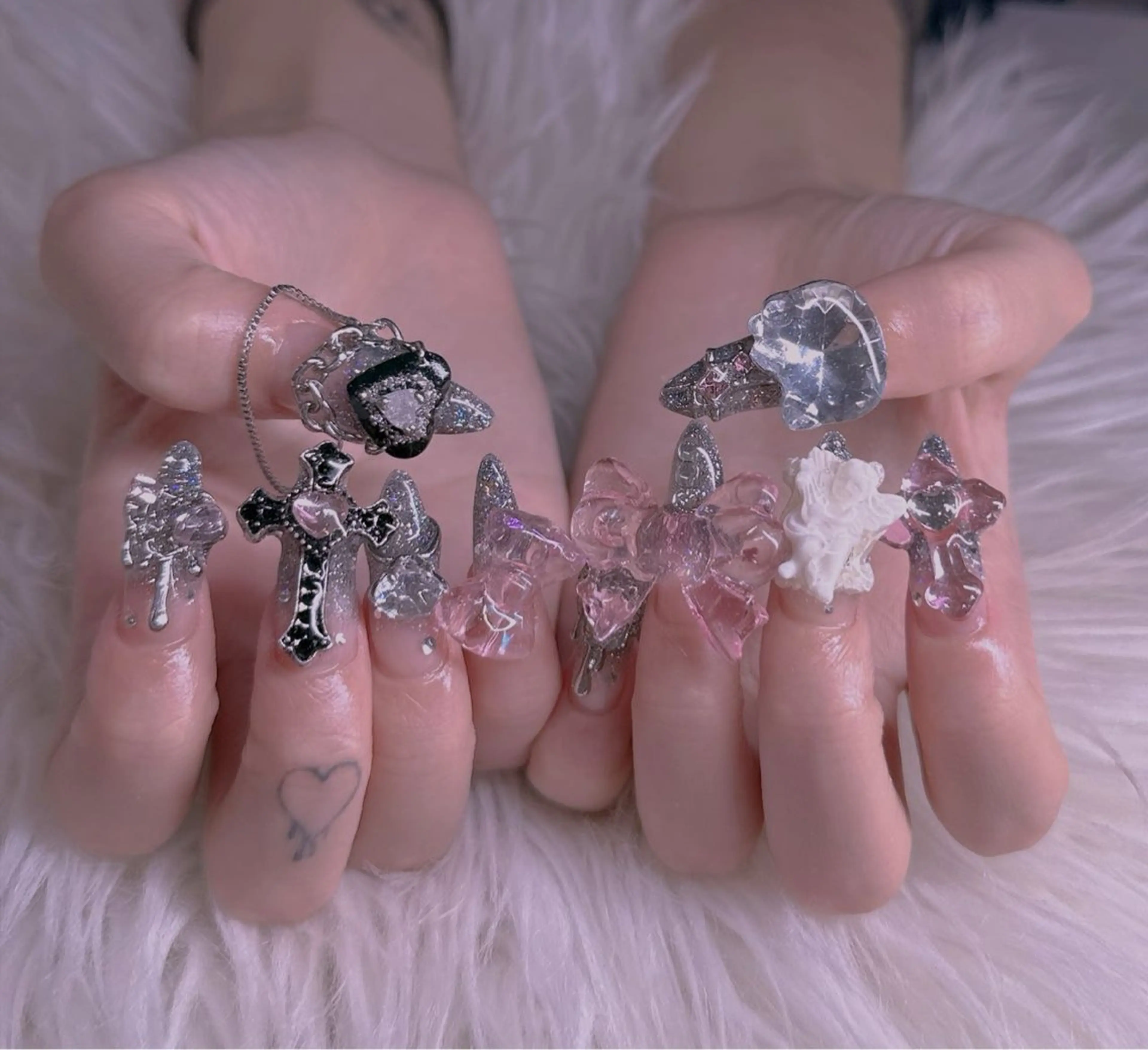 ネイル リボン 長さだし専門店 M2　rikaのネイルデザイン