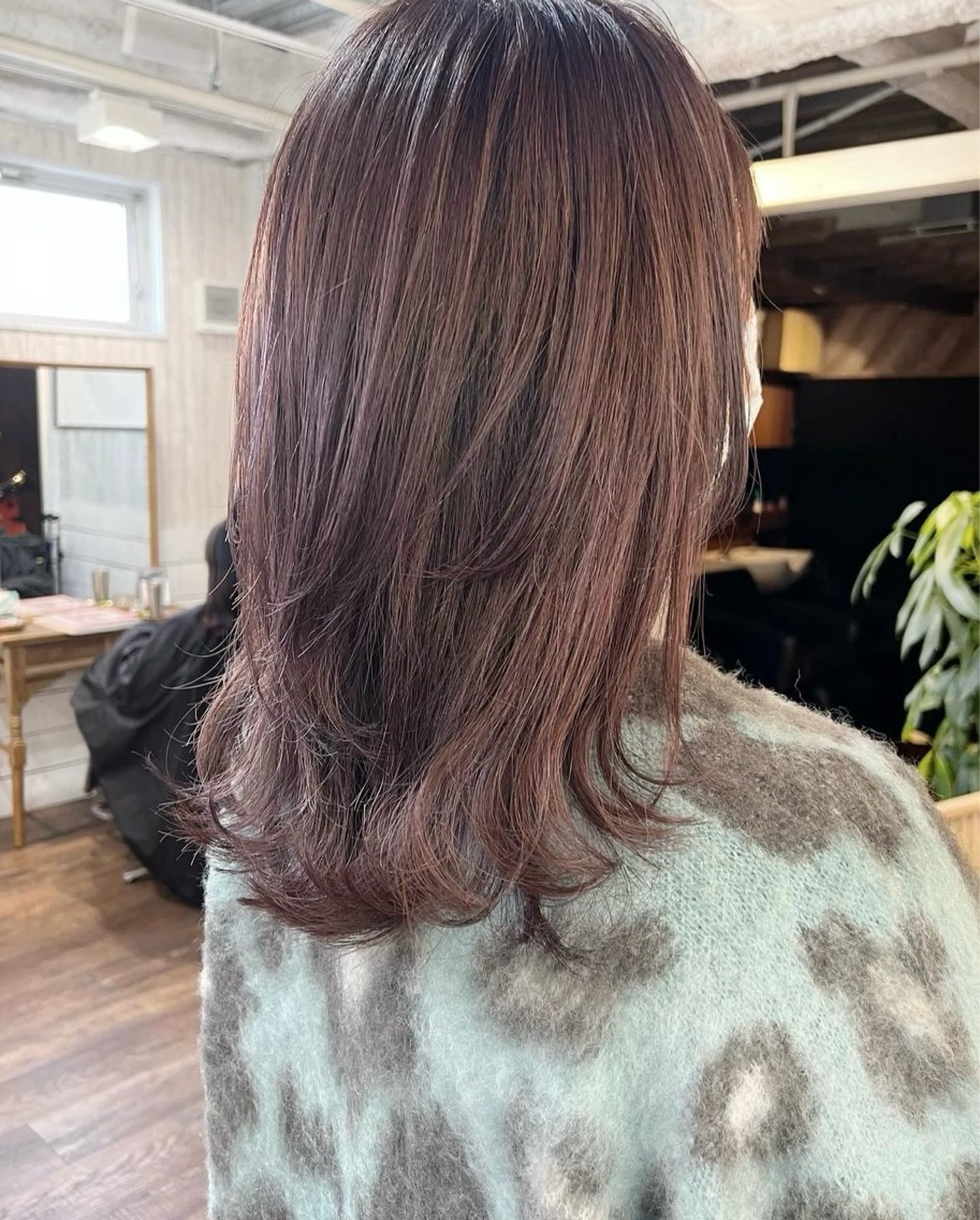 セミロング 透明感/レイヤー /ayaneのヘアスタイル