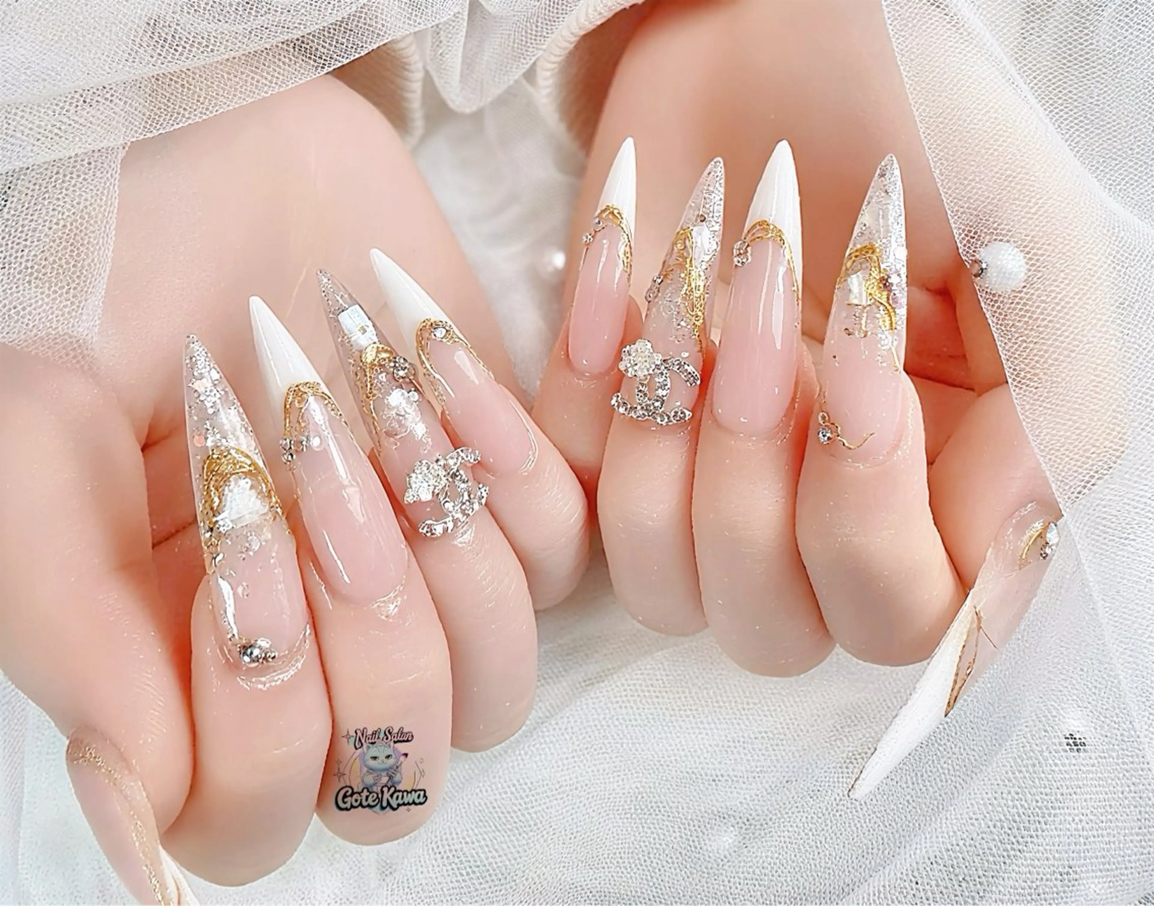 ネイル アートネイル フレンチネイル ホログラムネイル ロングネイル ニュアンスネイル ハンドネイル ハンドケア GOTE KAWA Nail Salon(ゴテかわ)所属・Gote Kawa nail salonのネイルデザイン