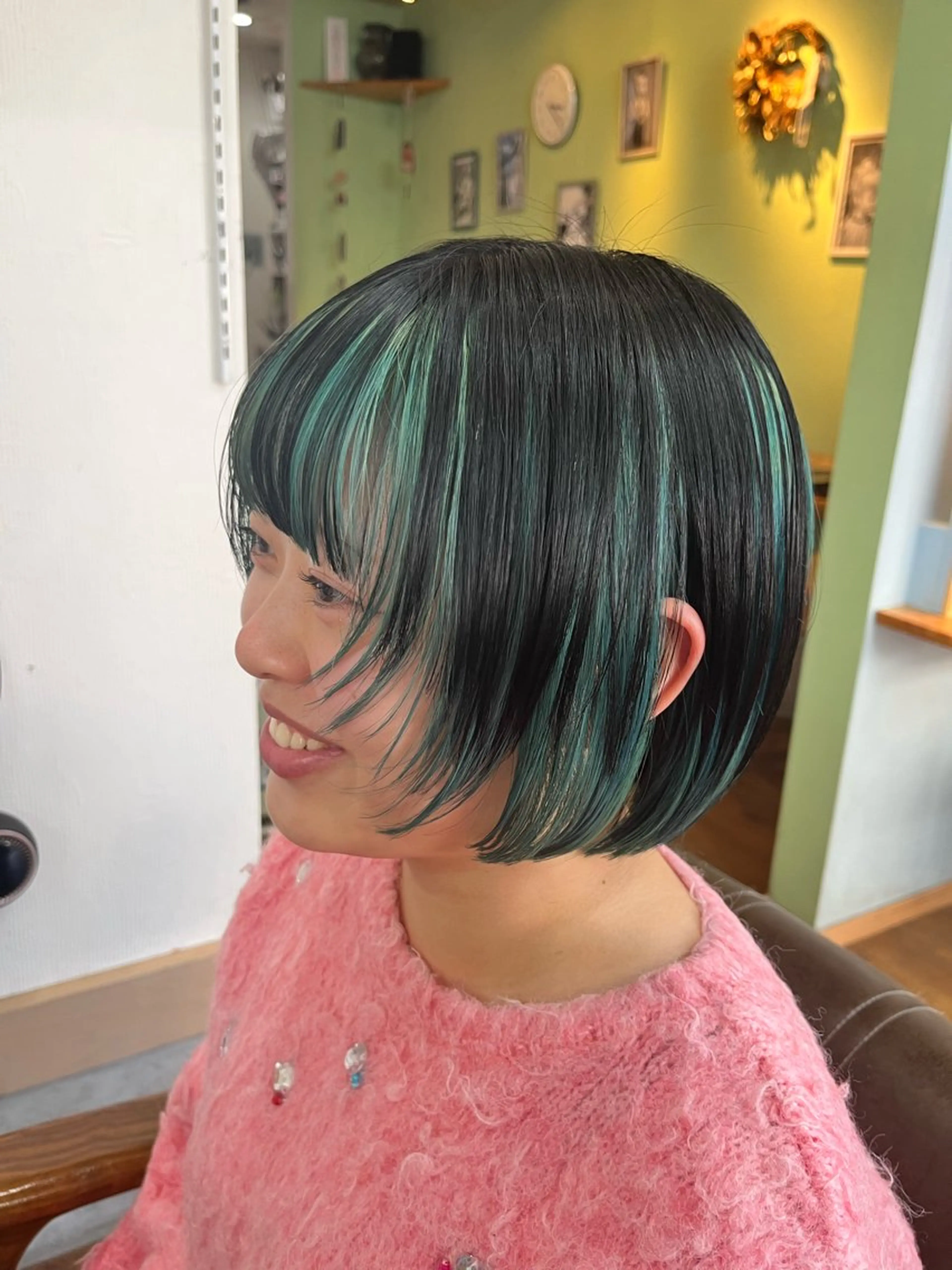 ショート カラー ブリーチ ダブルカラー インナーカラー 髪質改善 トリートメント カット ヘアカラー トリートメント 🫧艶髪デザイナー 🫧白石航汰のヘアスタイル