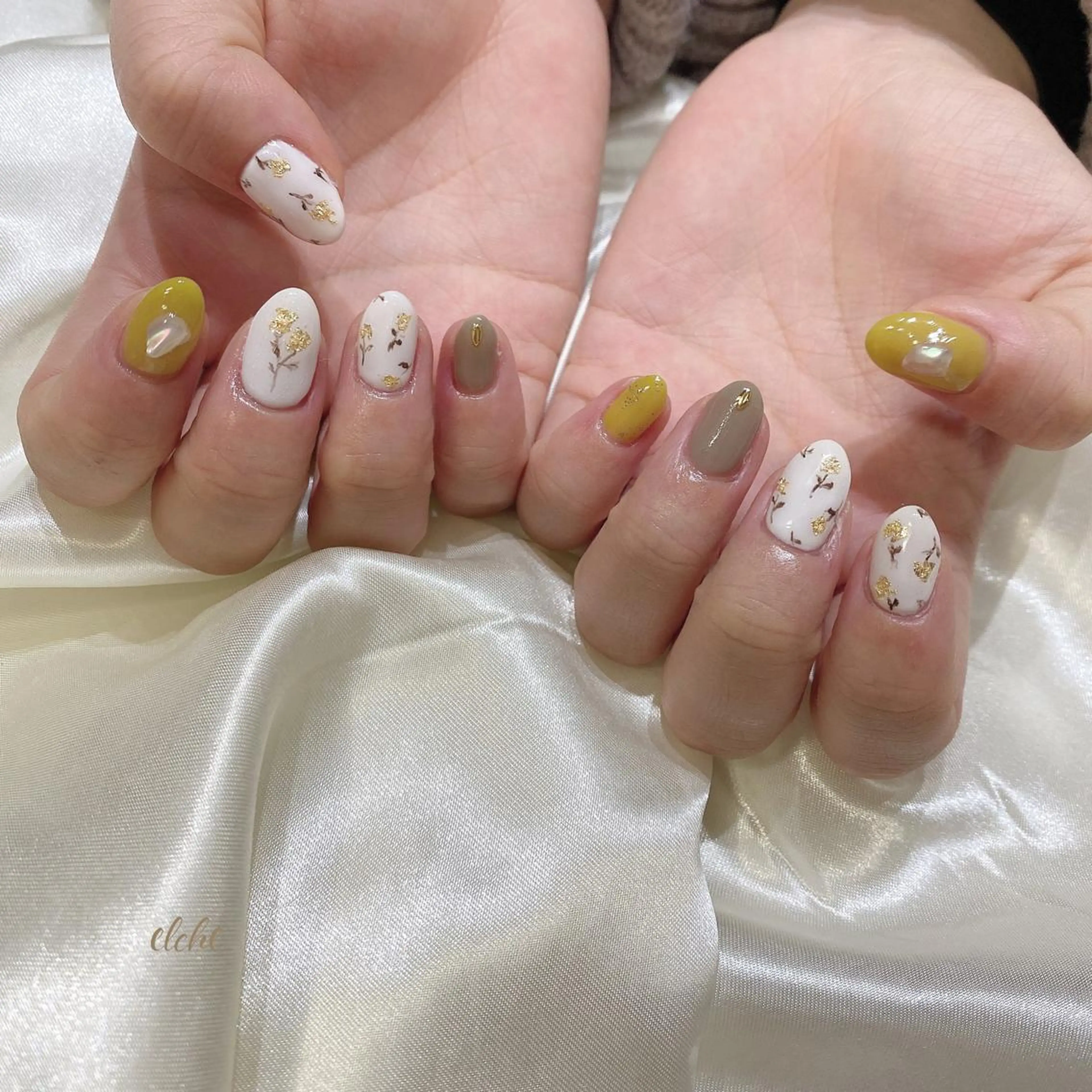 ネイル ハンドネイル 西岡 杏のネイルデザイン