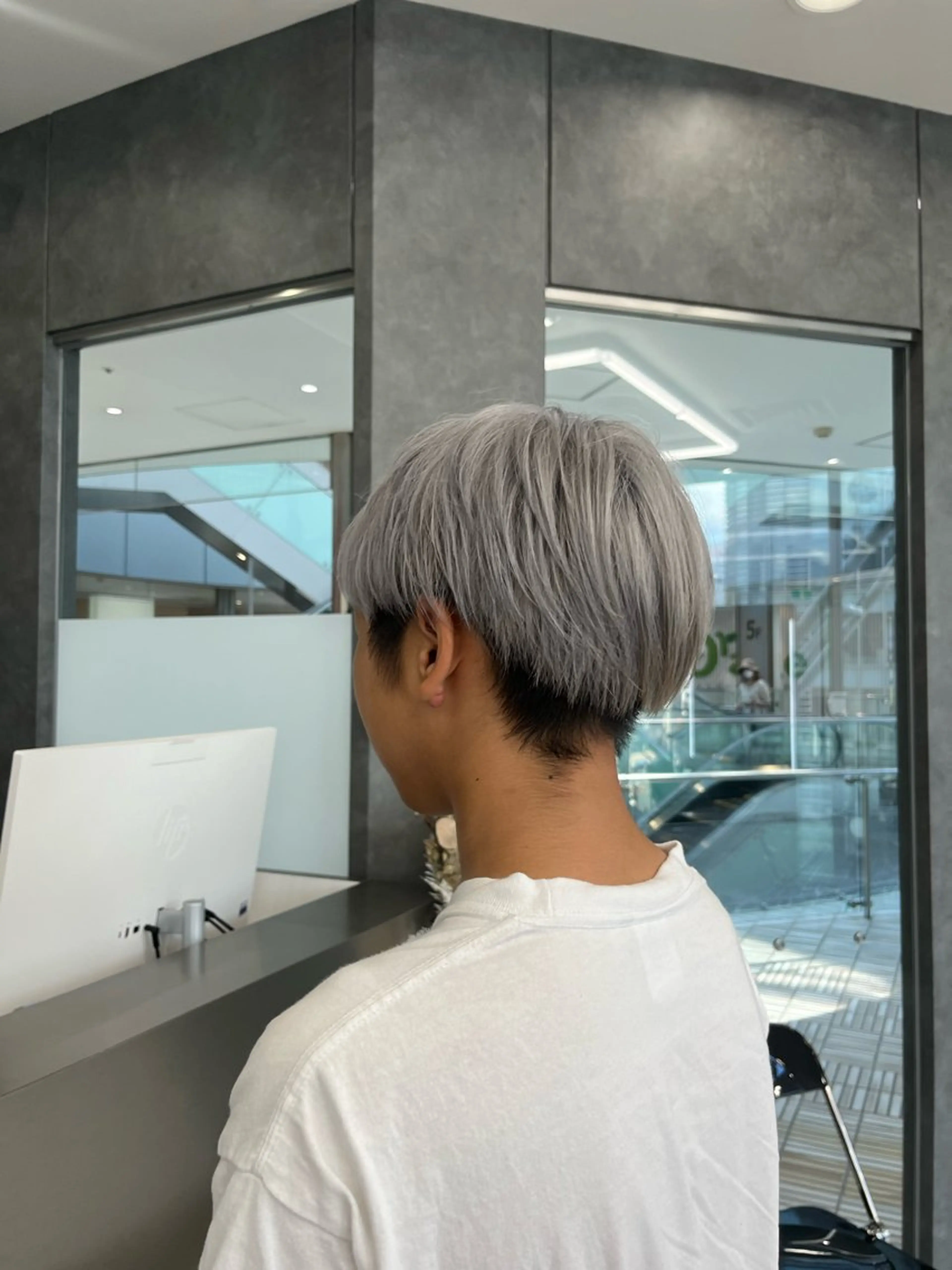 ショート カラー ヘアアレンジ メンズ ヘアカラー トリートメント ヘアセット ハイトーン/透明感 髪質改善/rinaのヘアスタイル