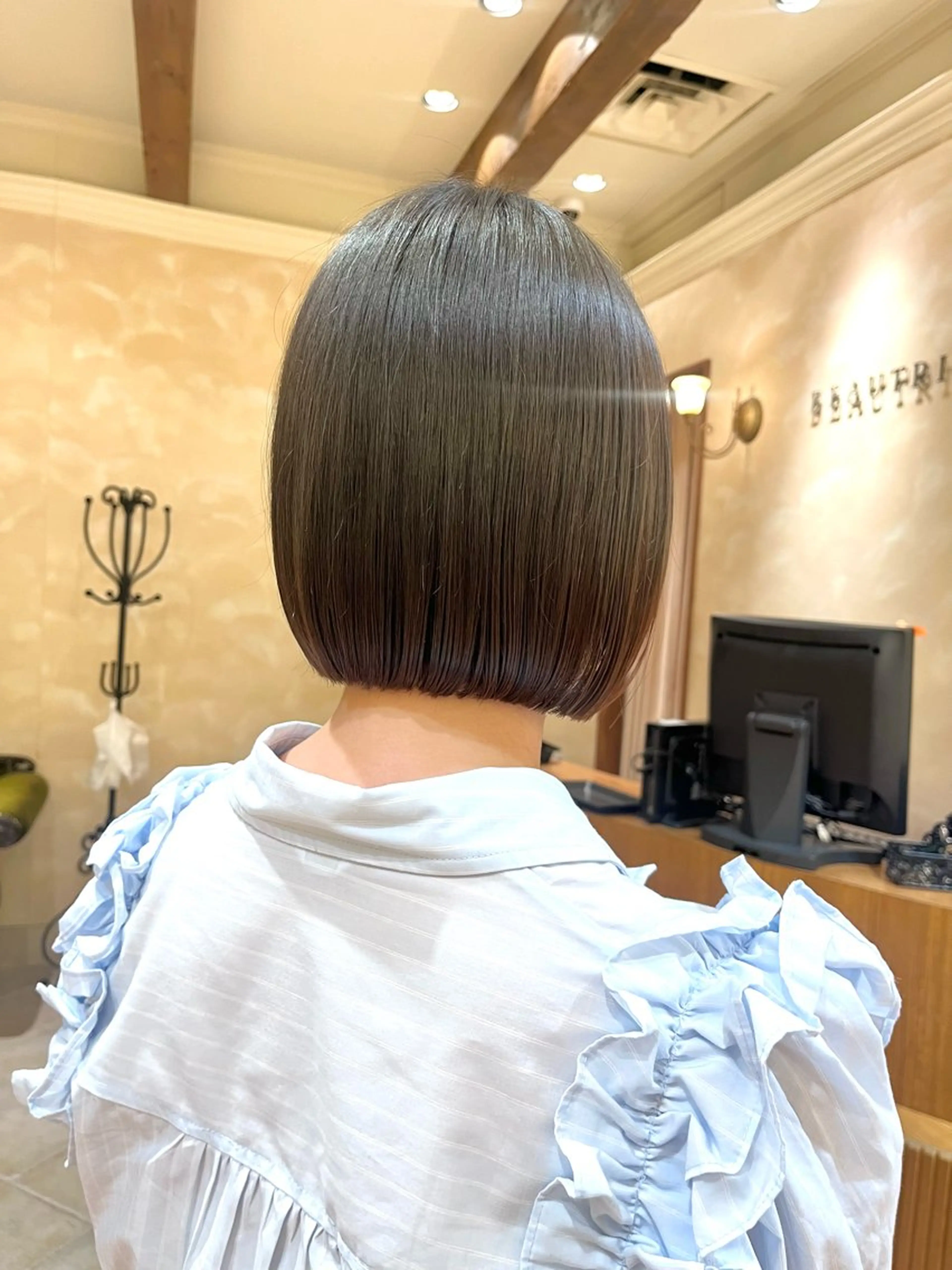 ショート ボブ 青山 莉奈のヘアスタイル