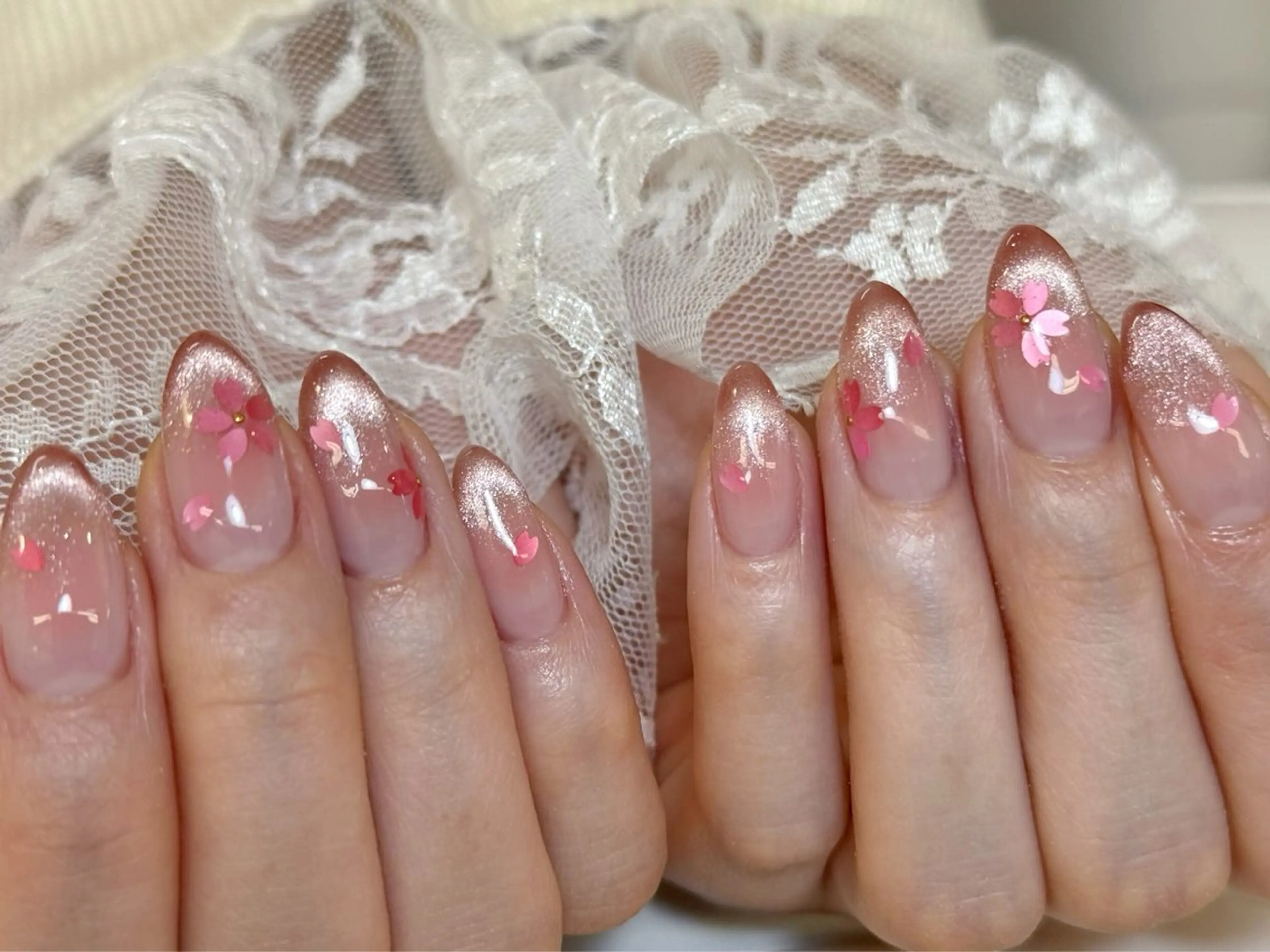 ネイル チークネイル フレンチネイル 韓国ネイル マグネットネイル 持ち込み Hi nail🎀 池袋kozueのネイルデザイン