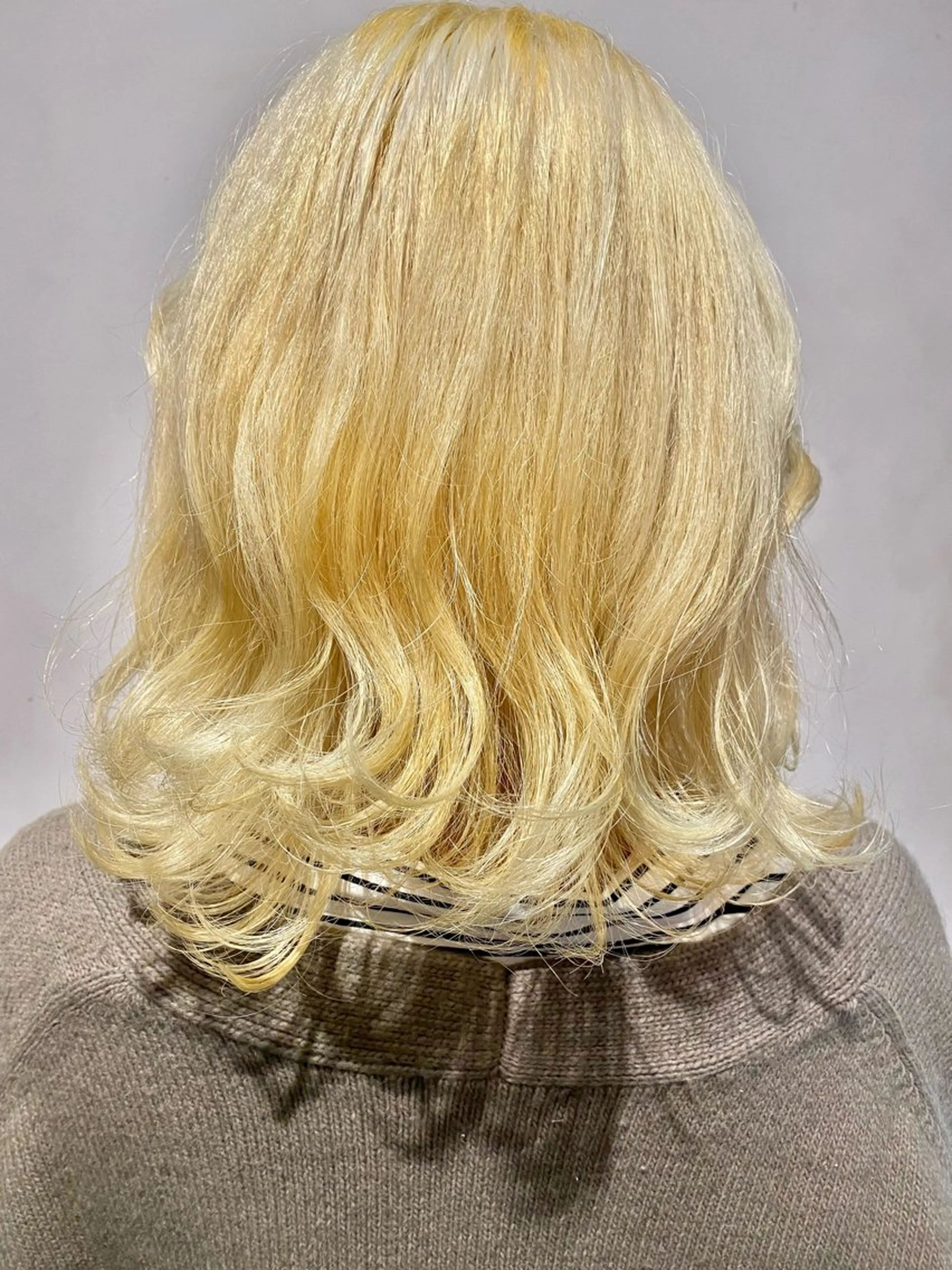 ミディアム カラー ブロンド カット ヘアカラー トリートメント 髪質改善 すずきひじりのヘアスタイル