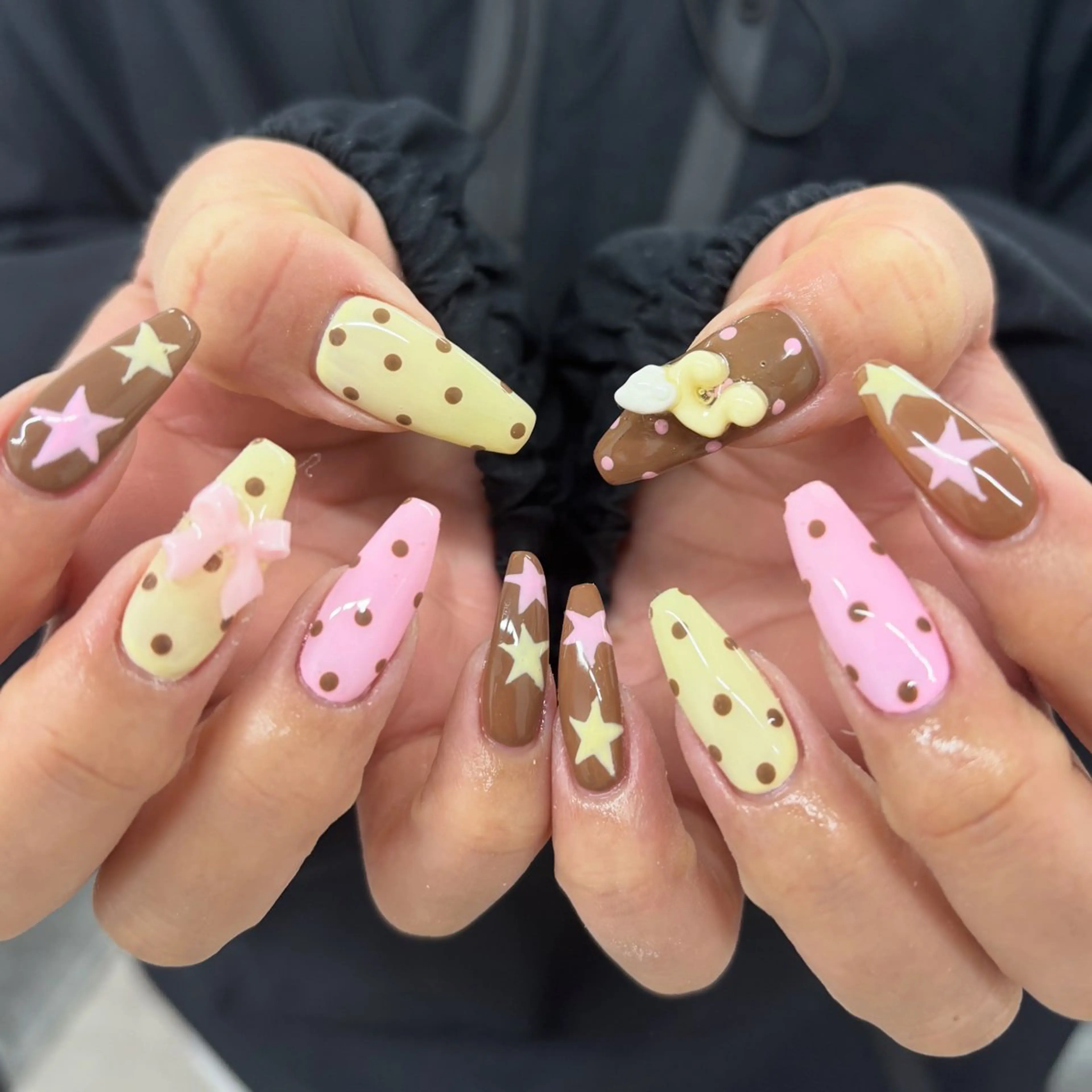 ネイル ハンドネイル yuria 🎀海外ネイル🌺のネイルデザイン