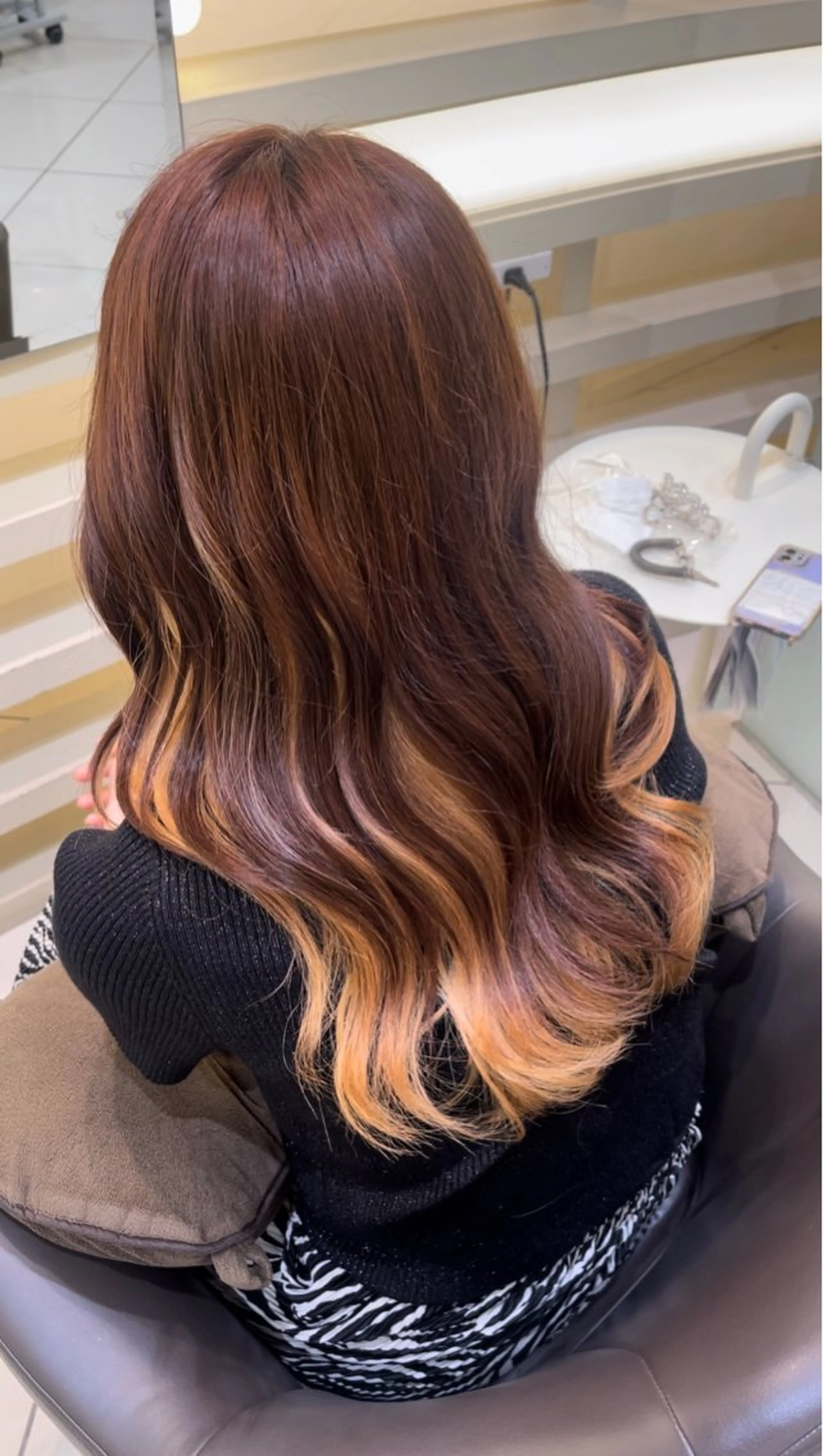 ロング カラー 💖大人韓国ヘア💖 韓国艶カラー【銀座】のヘアスタイル