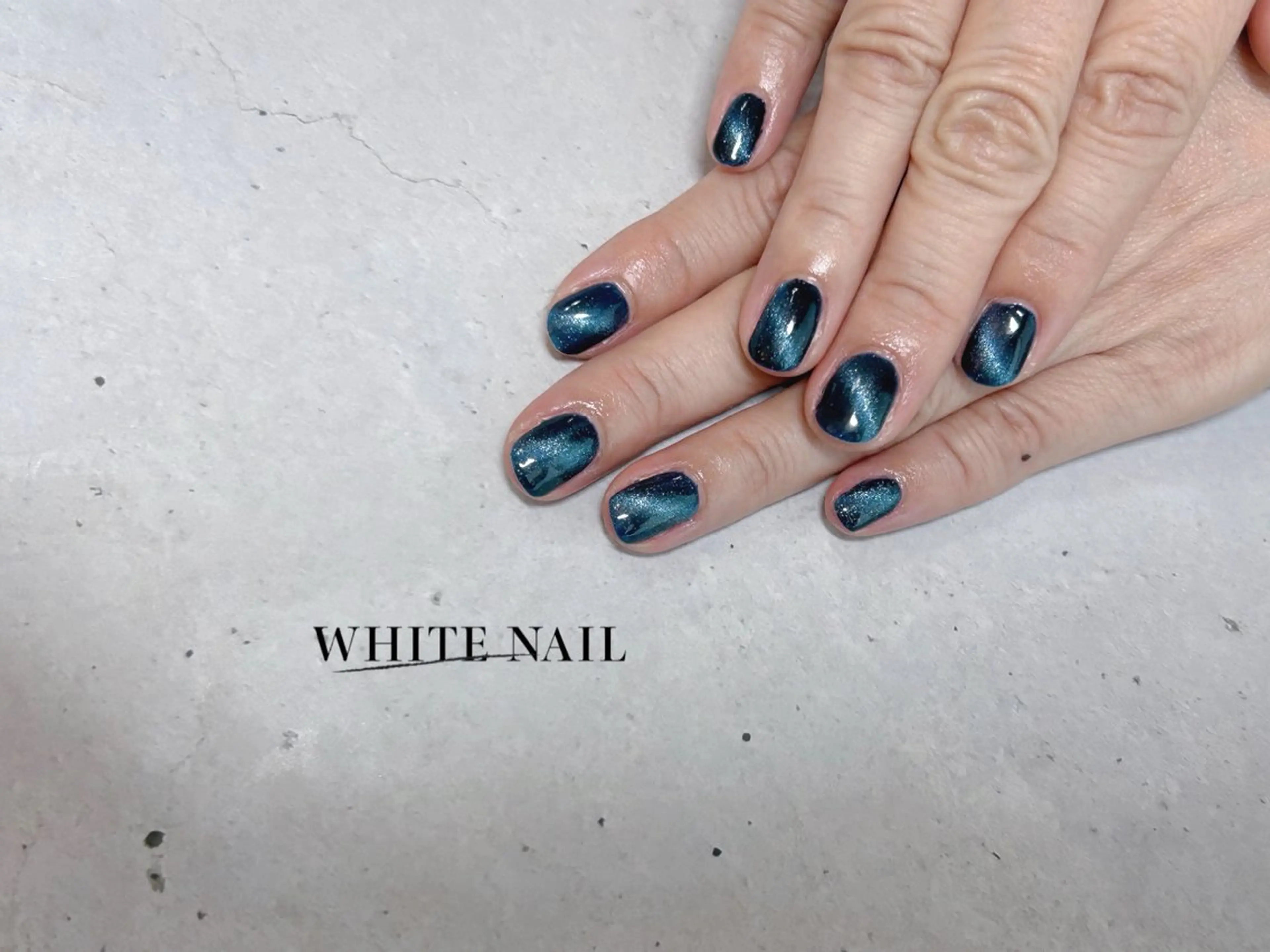 ネイル マグネットネイル WHITE NAIL ホワイトネイルのネイルデザイン