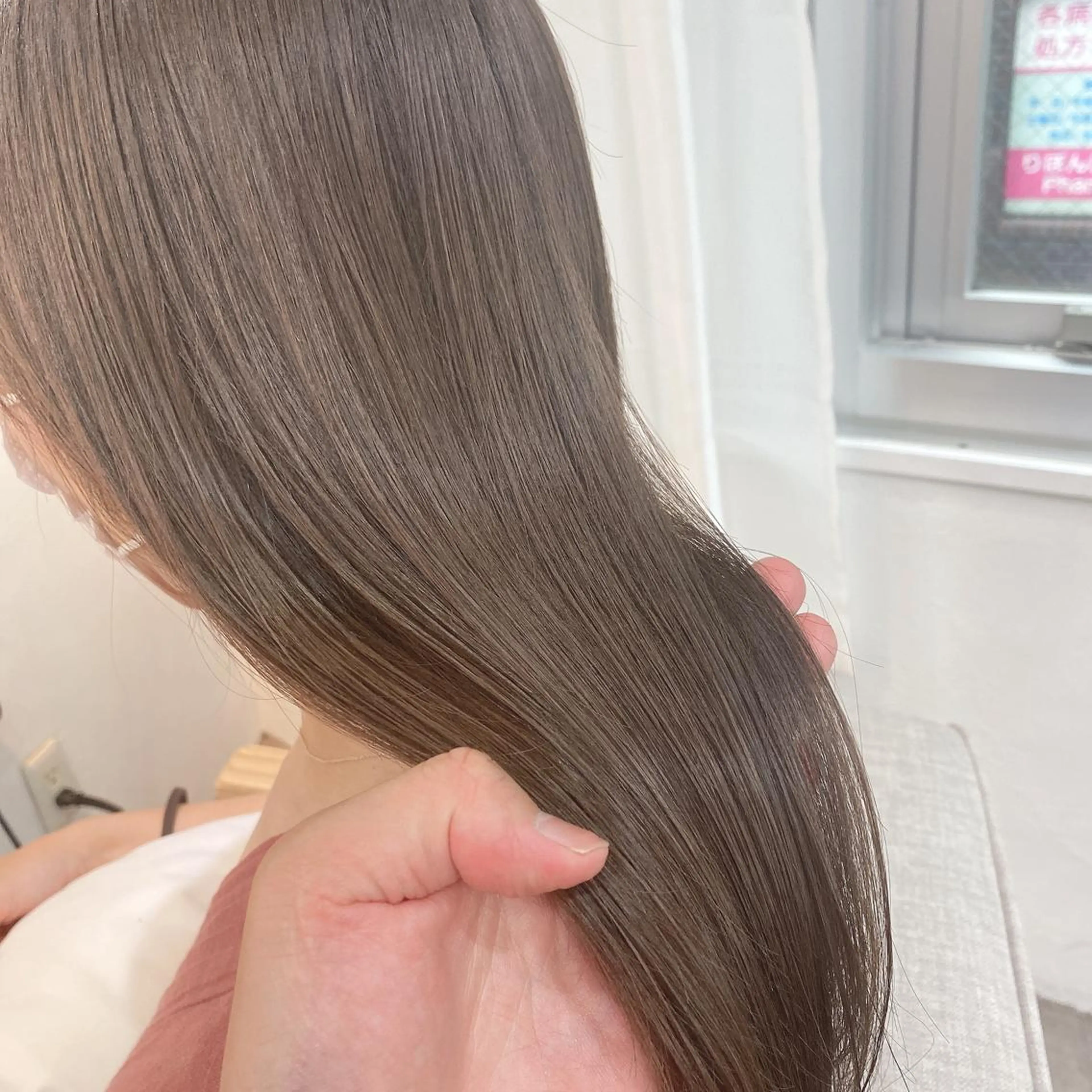 カット+コスメ縮毛矯正+ヘッドスパの写真