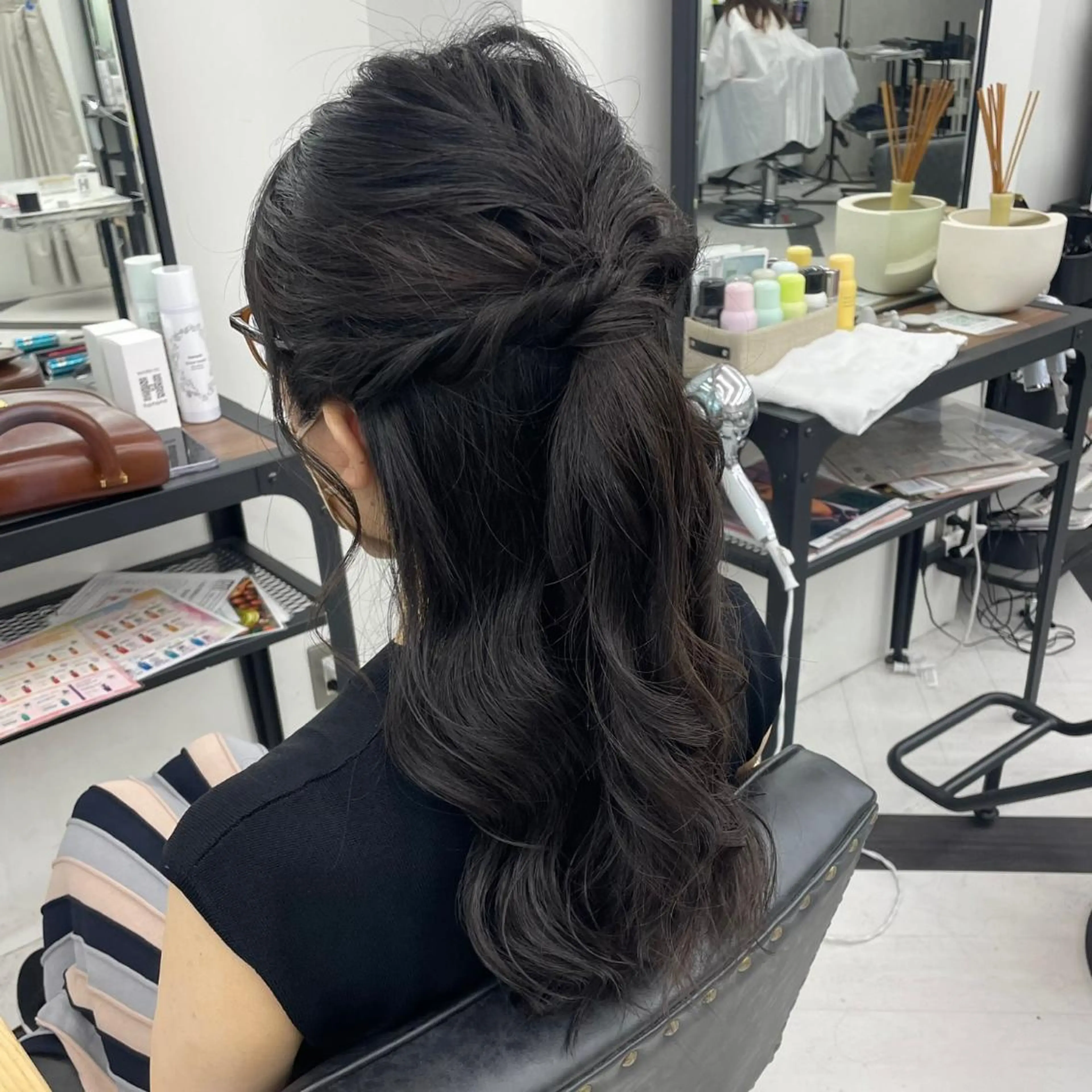 セミロング カラー パーマ ヘアアレンジ メンズ キッズ ネイル マツエク・マツパ アイブロウ mona/ ストレートスタイル✨のヘアスタイル