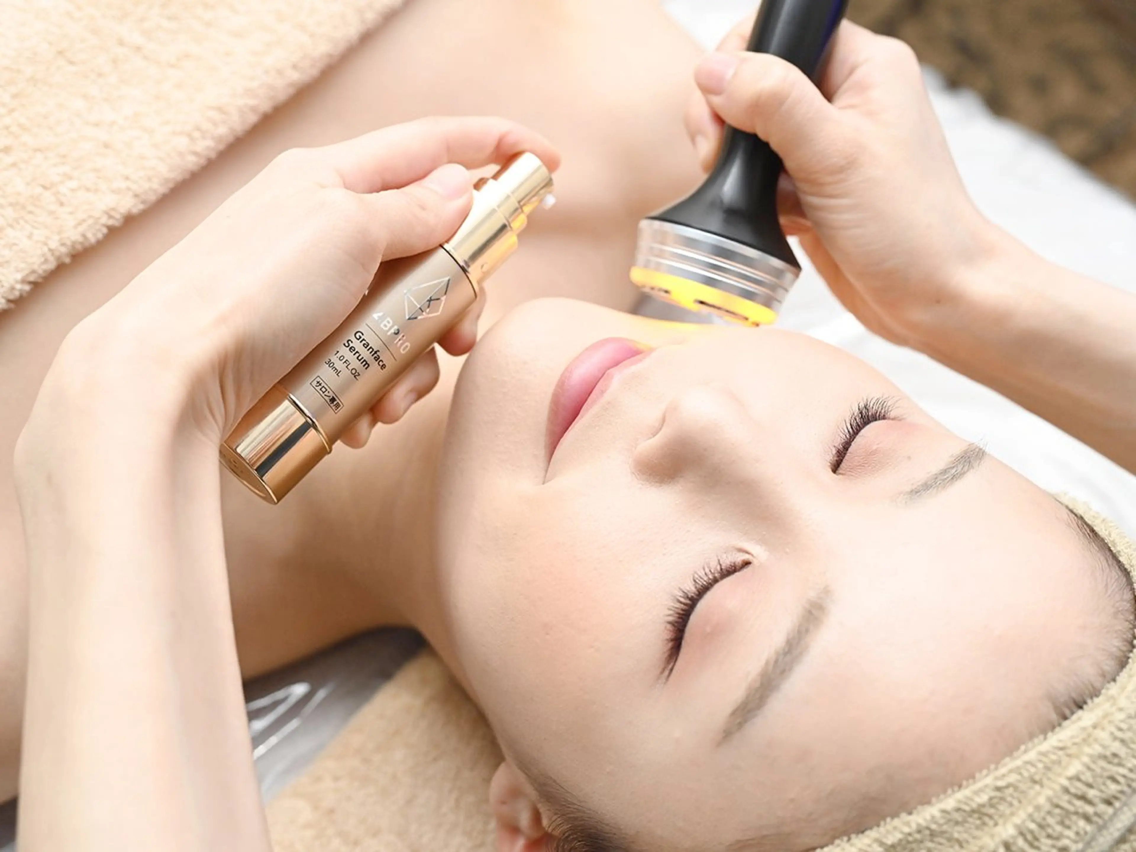 ハリ艶NO.1🫧《高濃度ヒト幹細胞導入付き》高周波RFフェイシャル60分【シミ・しわ・肌育・乾燥・くすみ・小顔】の写真