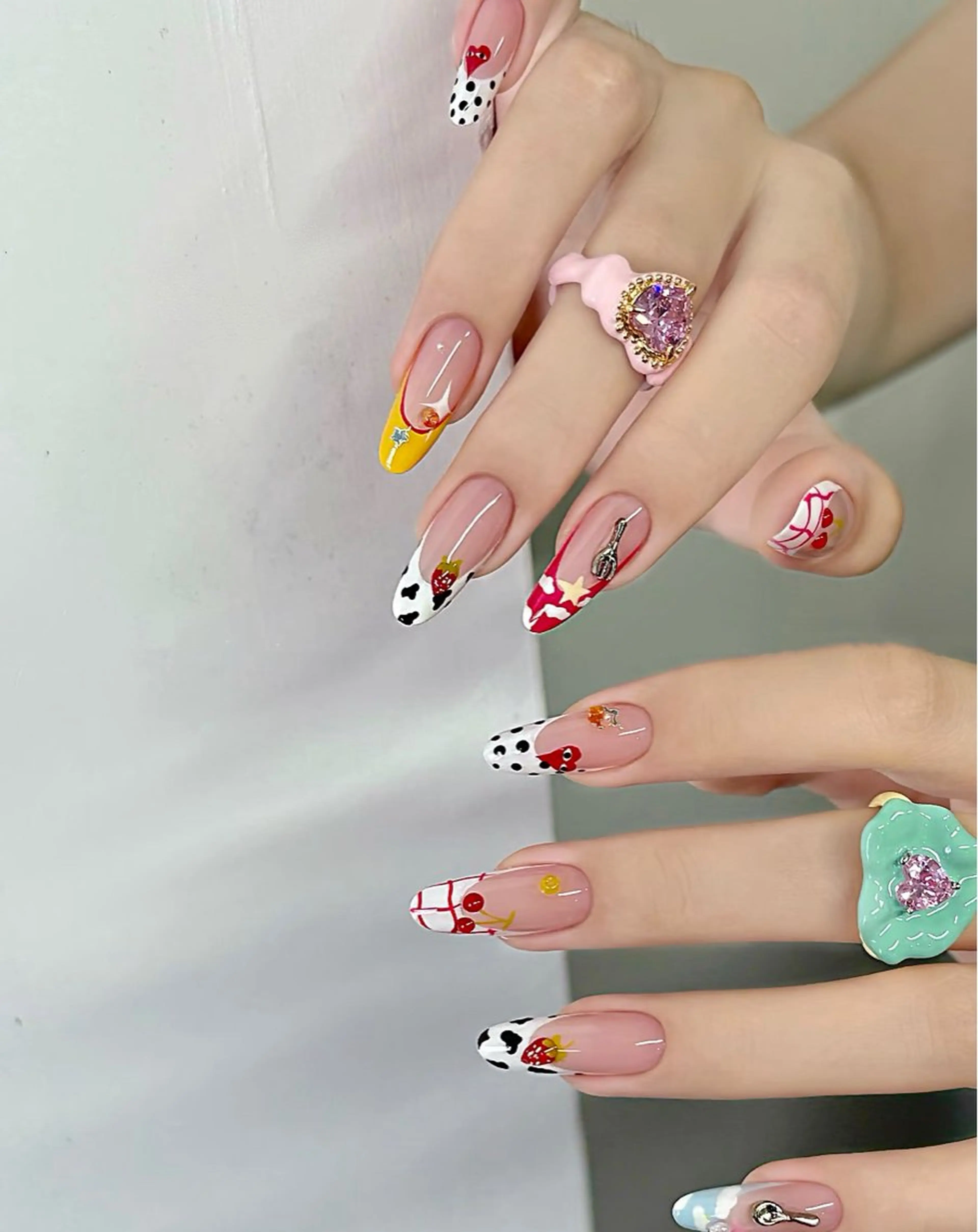 ネイル オーロラネイル フラワーネイル フットネイル フレンチネイル ジェルネイル ハンドネイル 長さだし専門 ありさのネイルデザイン