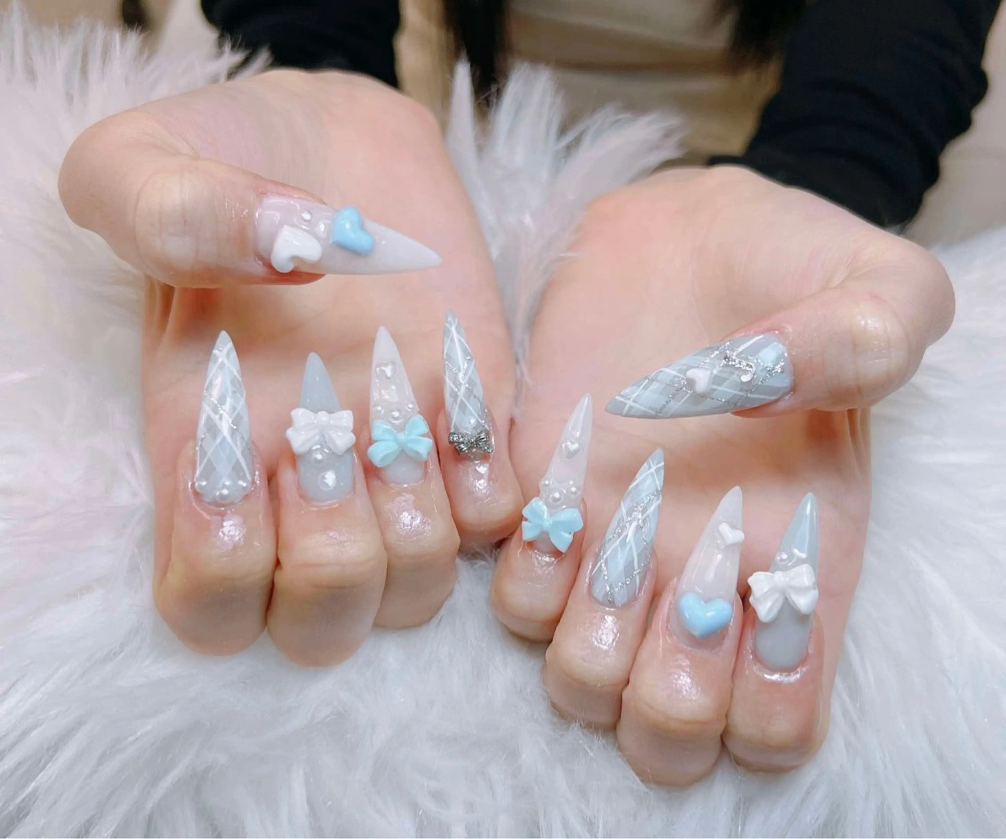 ネイル オーロラネイル チークネイル 長さ出し フットネイル フレンチネイル happy nail所属・Happy Nailのネイルデザイン