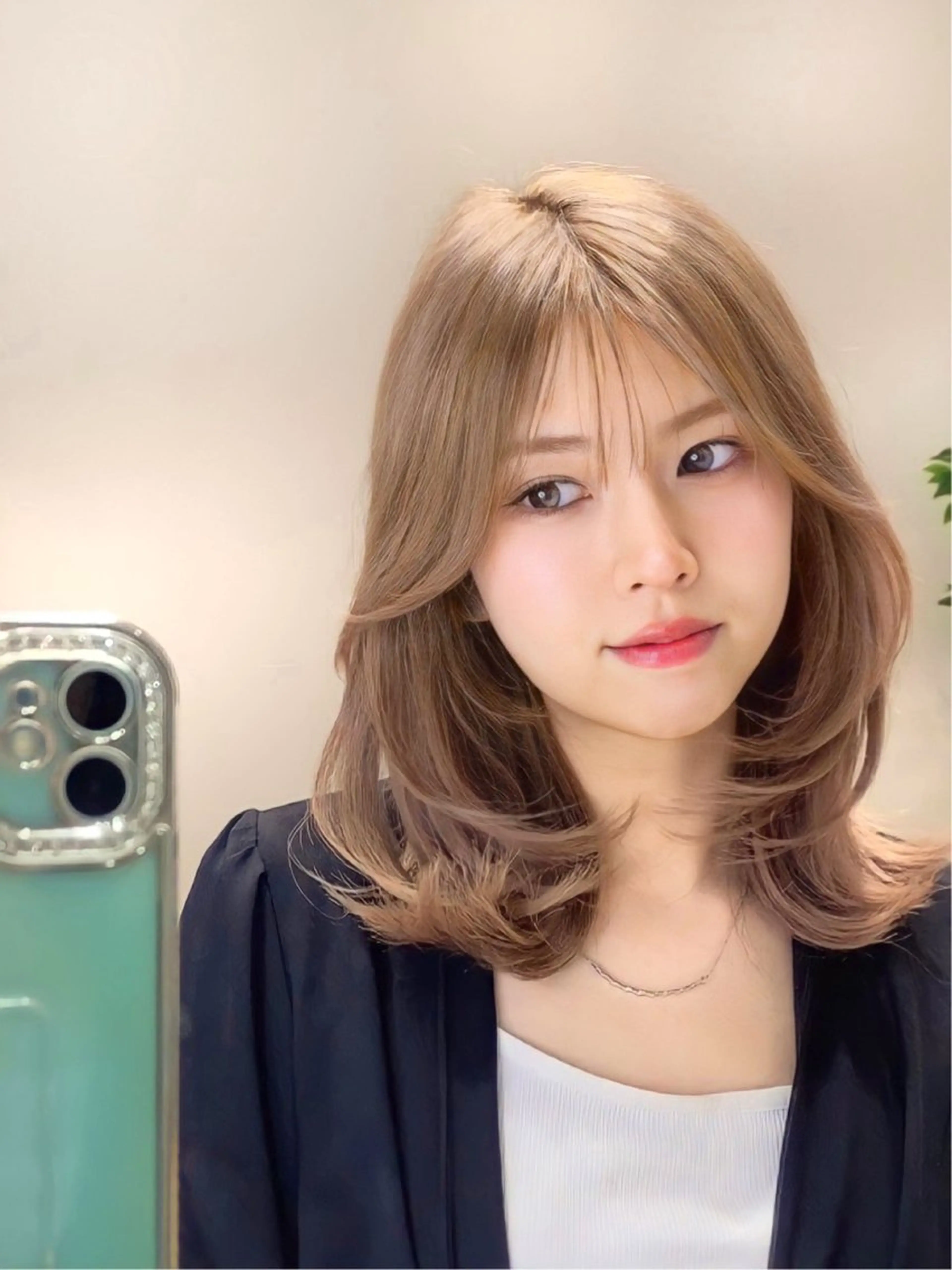 ミディアム カラー パーマ ヘアアレンジ ボブレイヤー アディクシーカラー 透明感カラー イルミナカラー ボブ カット トリートメント 小野寺瑞希 /最小顔カットのヘアスタイル