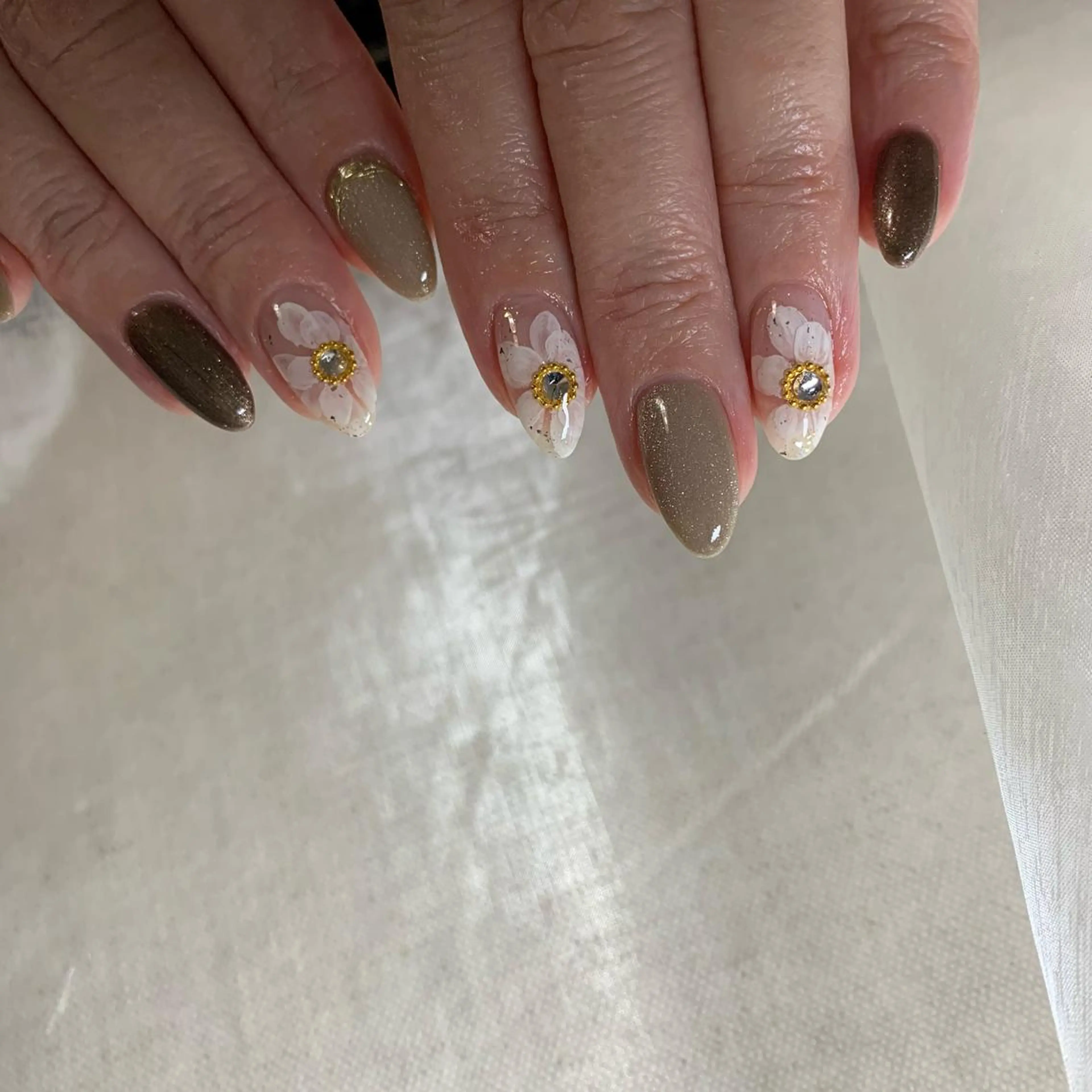 ネイル 春ネイル repos~ルポ~所属・里見 麗のネイルデザイン