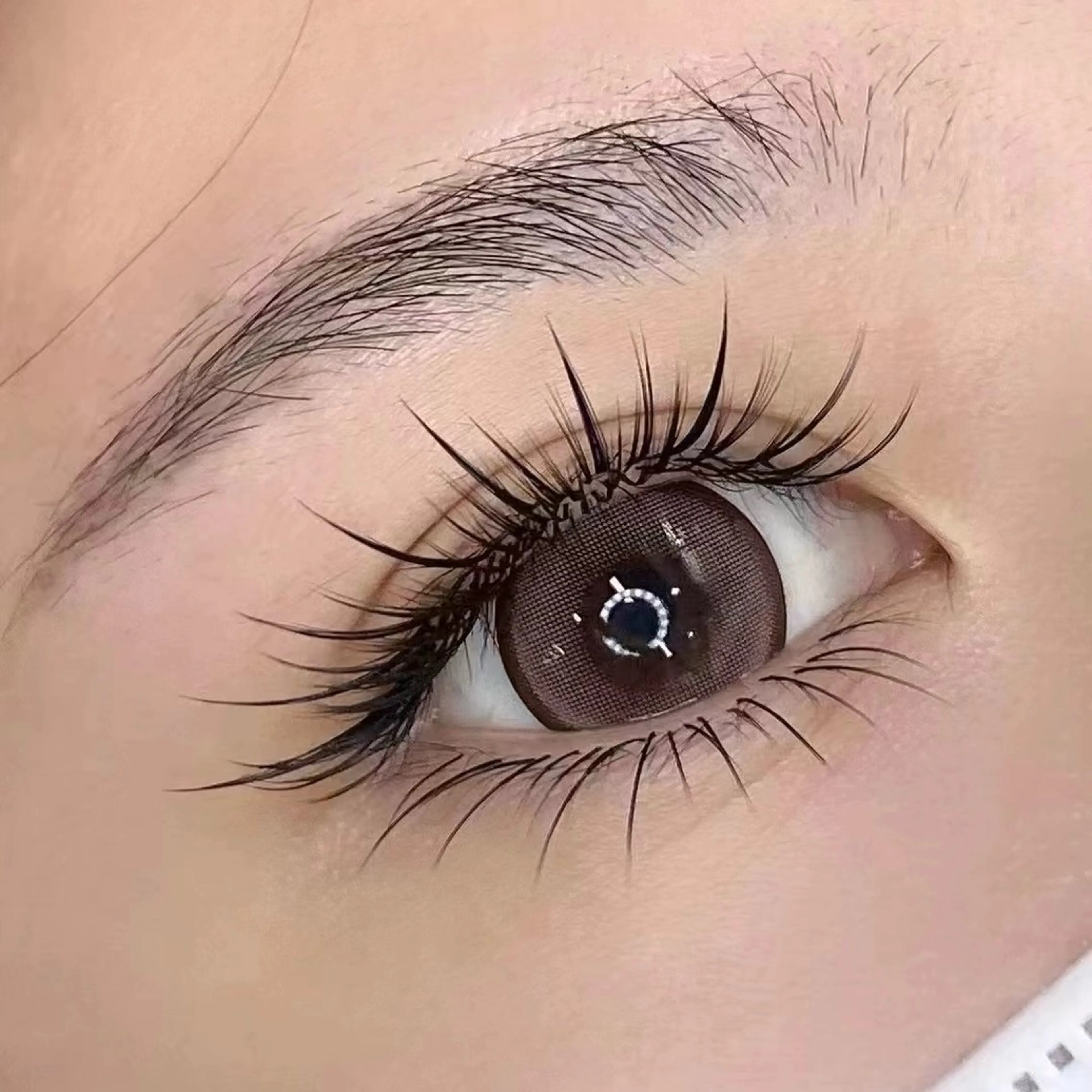 マツエク・マツパ 束感まつ毛 カラーマツエク フラットラッシュ パリジェンヌラッシュリフト まつげパーマ ミユ 横浜のマツエク・マツパデザイン