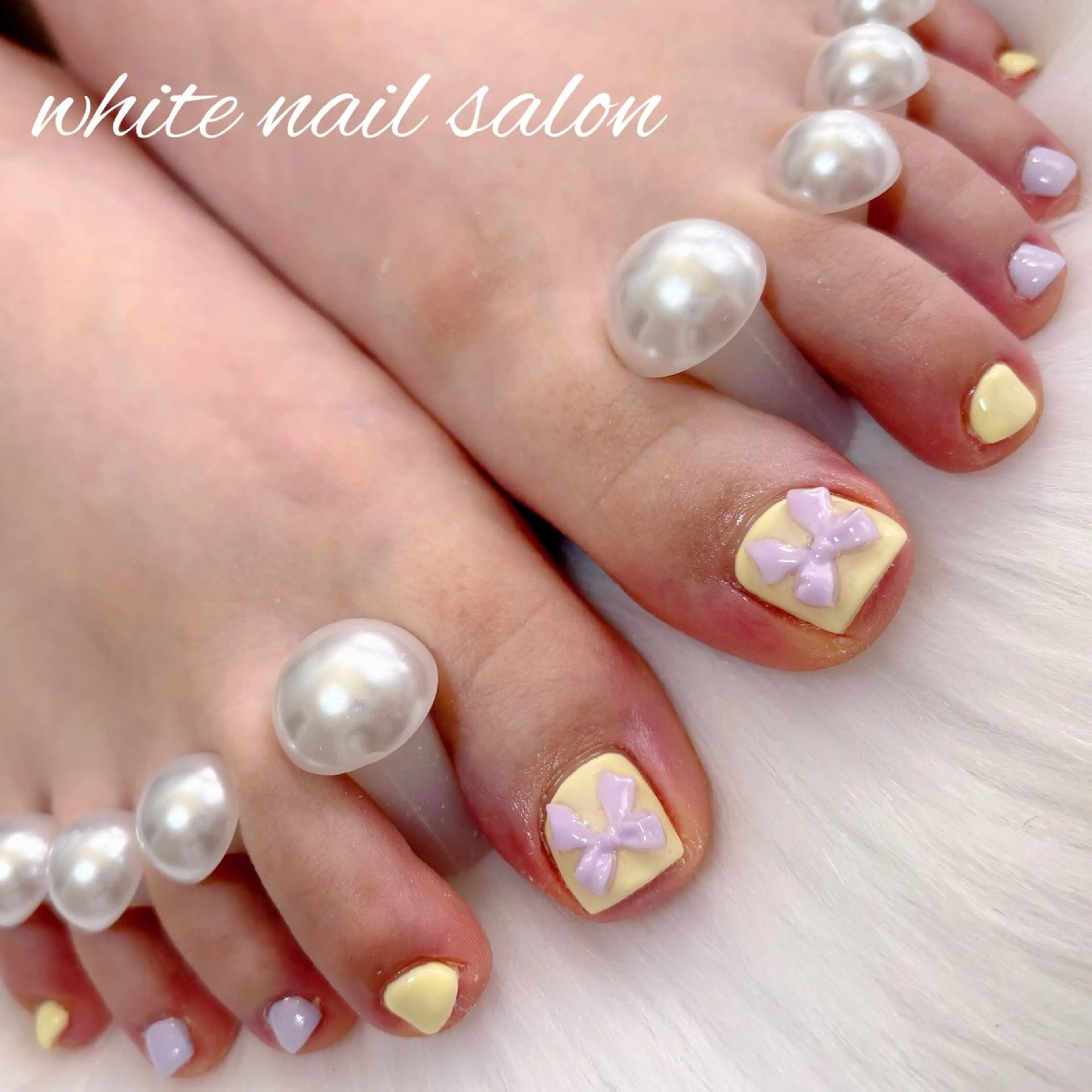 ネイル フットネイル ラメ(グリッター) 持ち込み フットネイル white nail salonのネイルデザイン