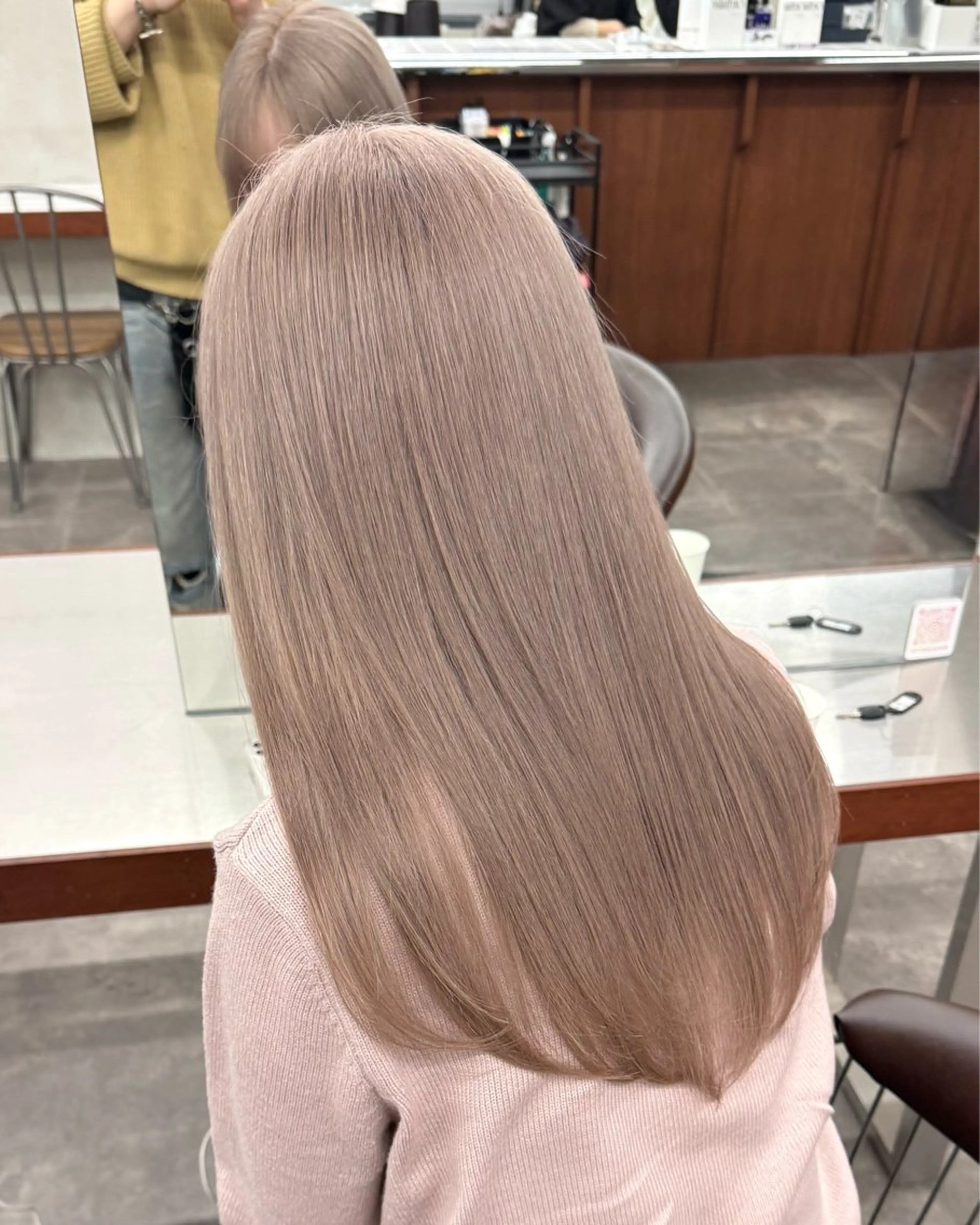 ロング カラー アッシュ ベージュカラー ブリーチ ケアブリーチ ダブルカラー カット ヘアカラー トリートメント nico TOKYO 渋谷所属・ブリーチ ハイトーン 特化🌈フジタハルキのヘアスタイル