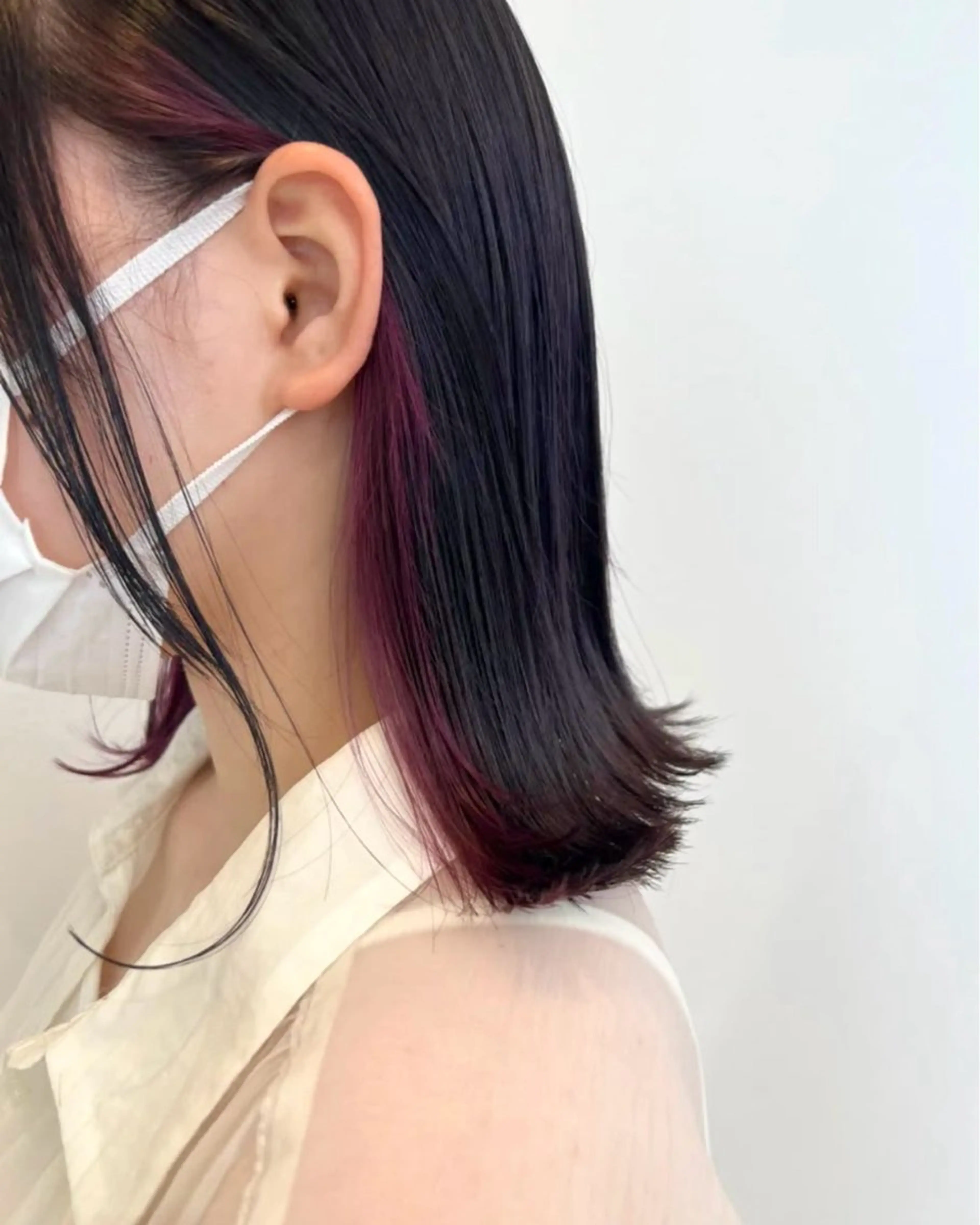 ミディアム カラー ブリーチ イヤリングカラー ピンクカラー BASE hair所属・MIKU / BASE hairのヘアスタイル