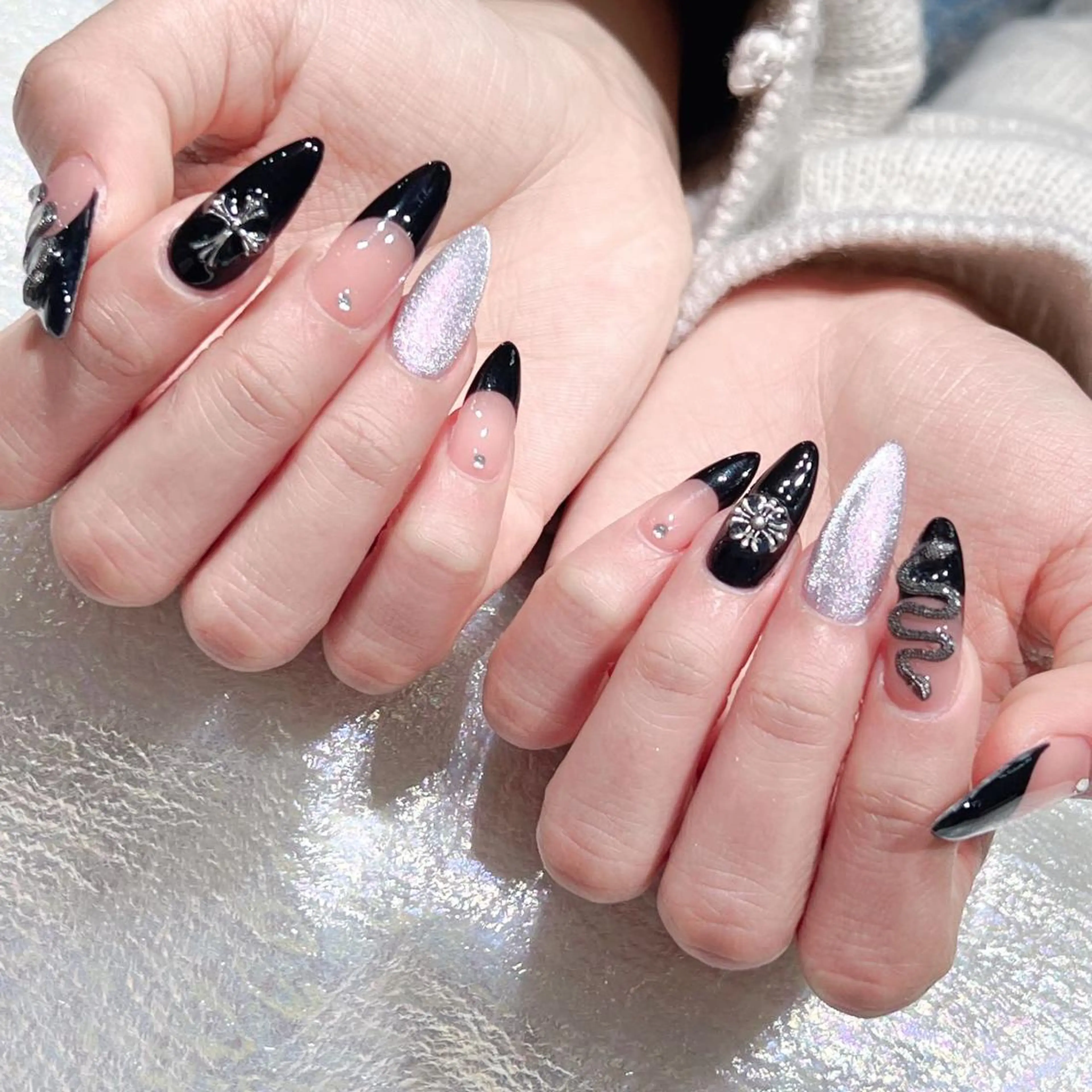 ネイル ハンドネイル Queens ciciのネイルデザイン