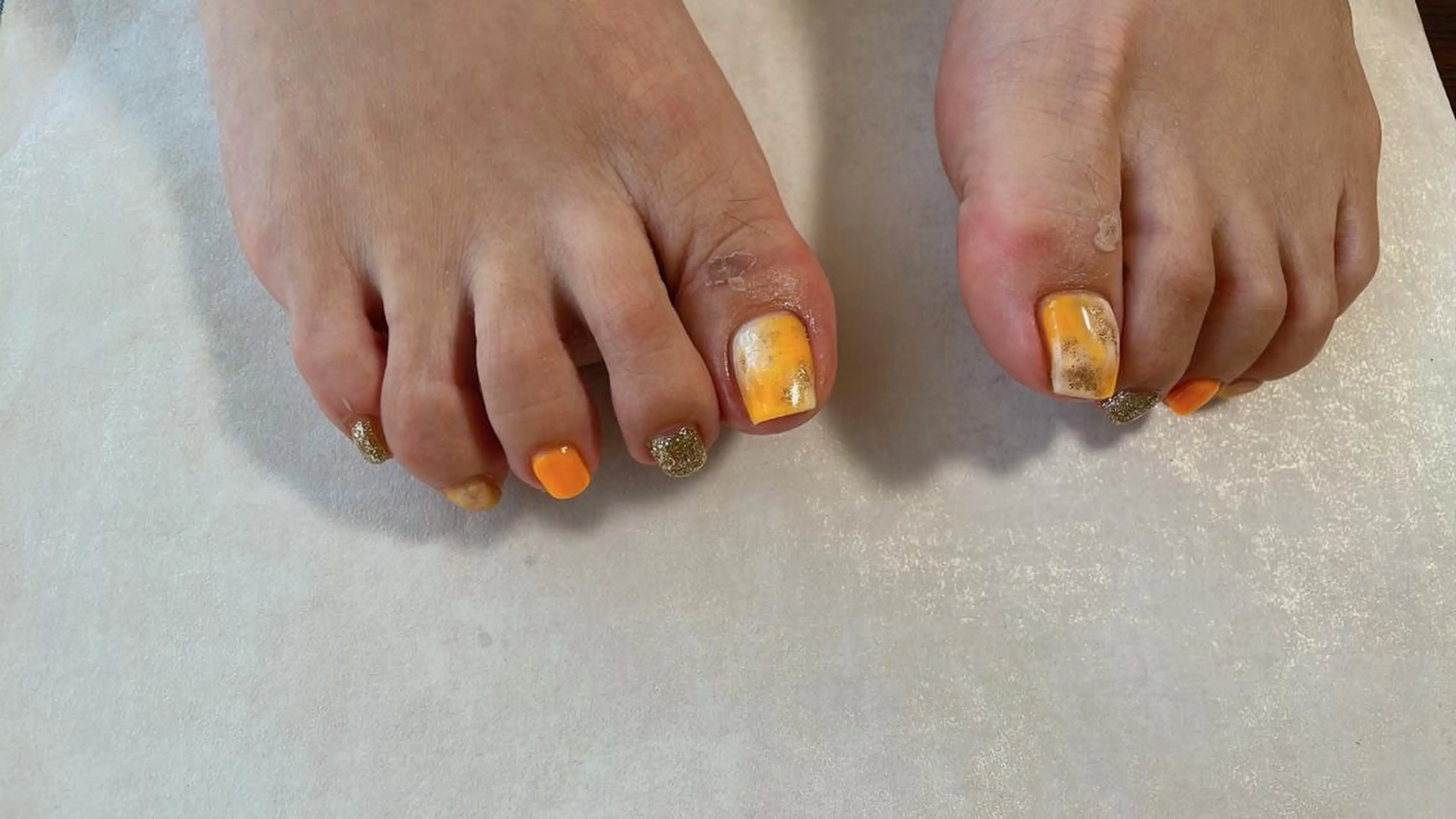 ネイル オーロラネイル フラワーネイル フットネイル フレンチネイル ジェルネイル kikinail 溝の口のネイルデザイン